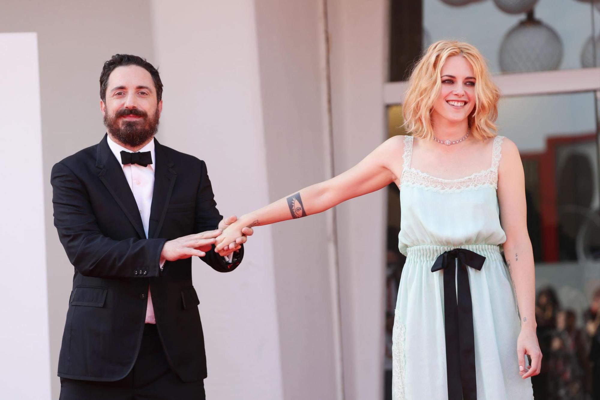 $!Como una princesa sensible y rebelde, Kristen Stewart da vida a Lady Di
