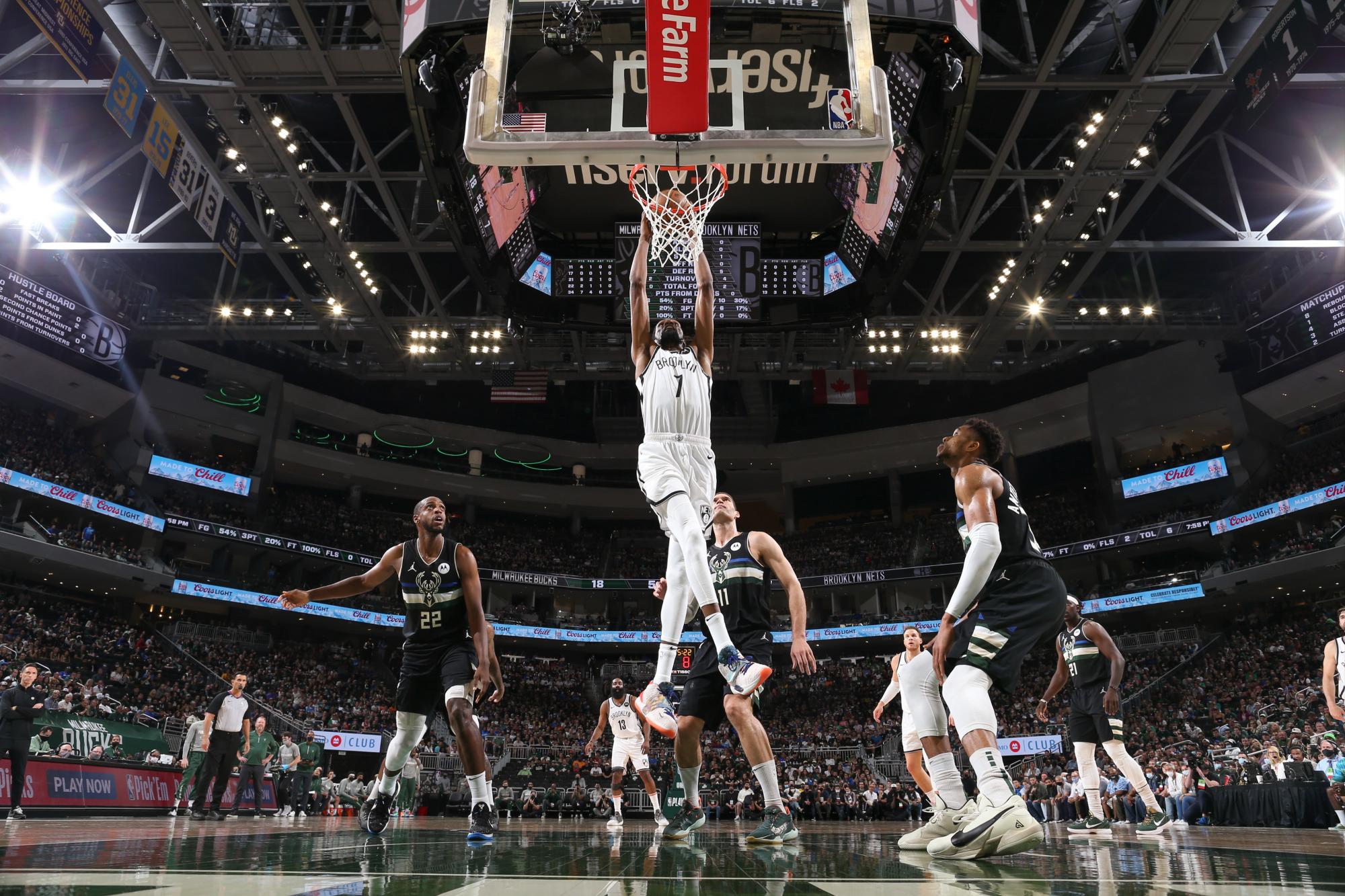 $!Milwaukee Bucks dominó a Brooklyn Nets y forzó el Partido 7