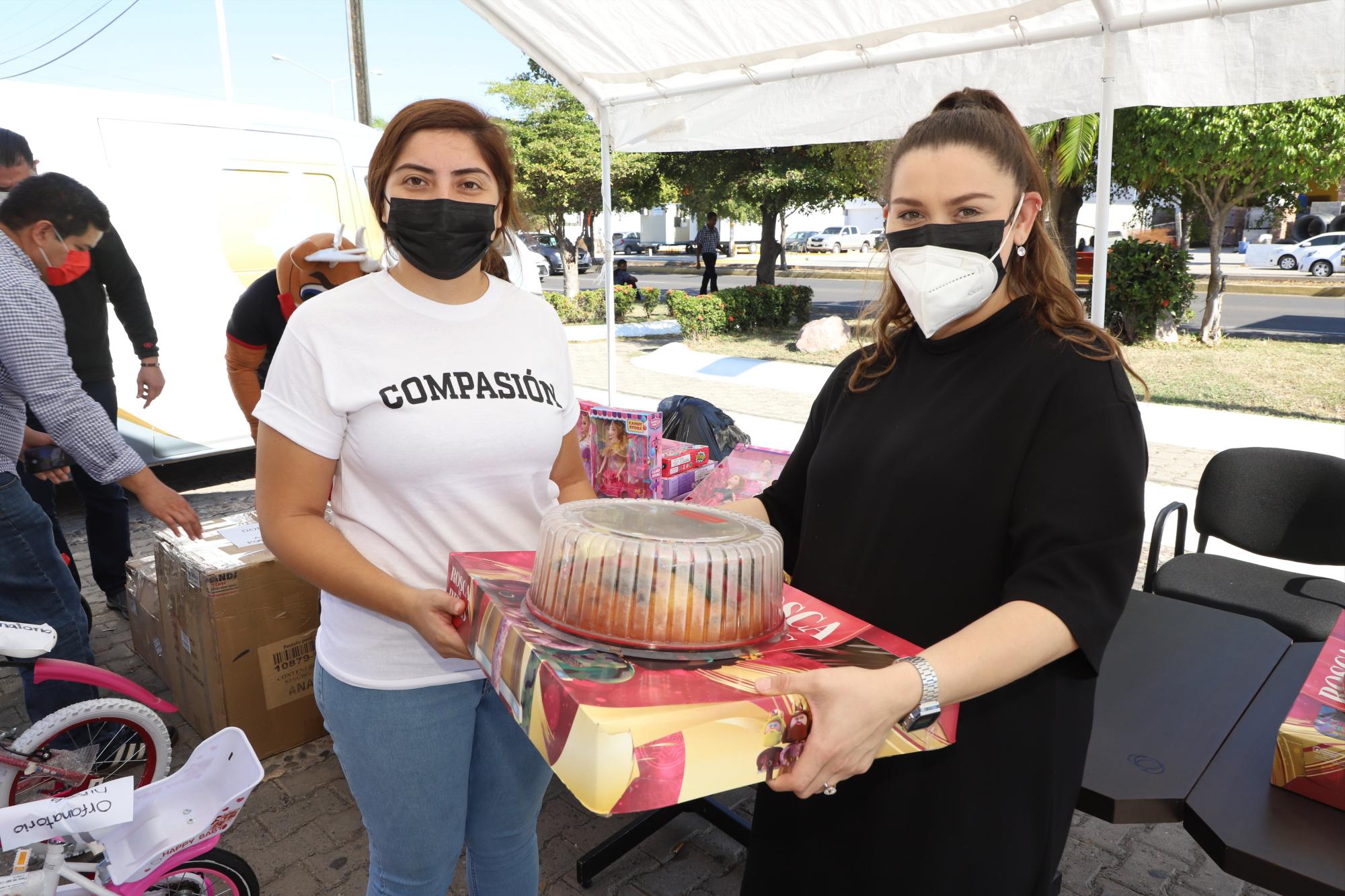 $!Venados de Mazatlán y Aeternus Funerales se convierten en Reyes Magos y brindan alegría
