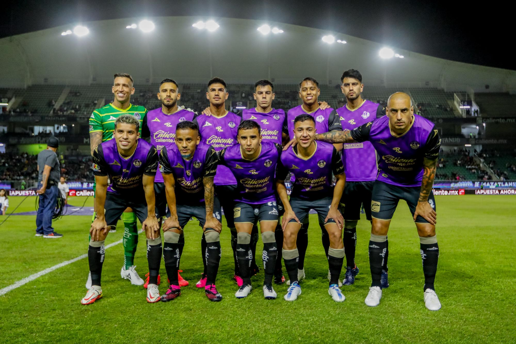 $!Mazatlán se esfuerza hasta el final, pero se queda corto ante el campeón