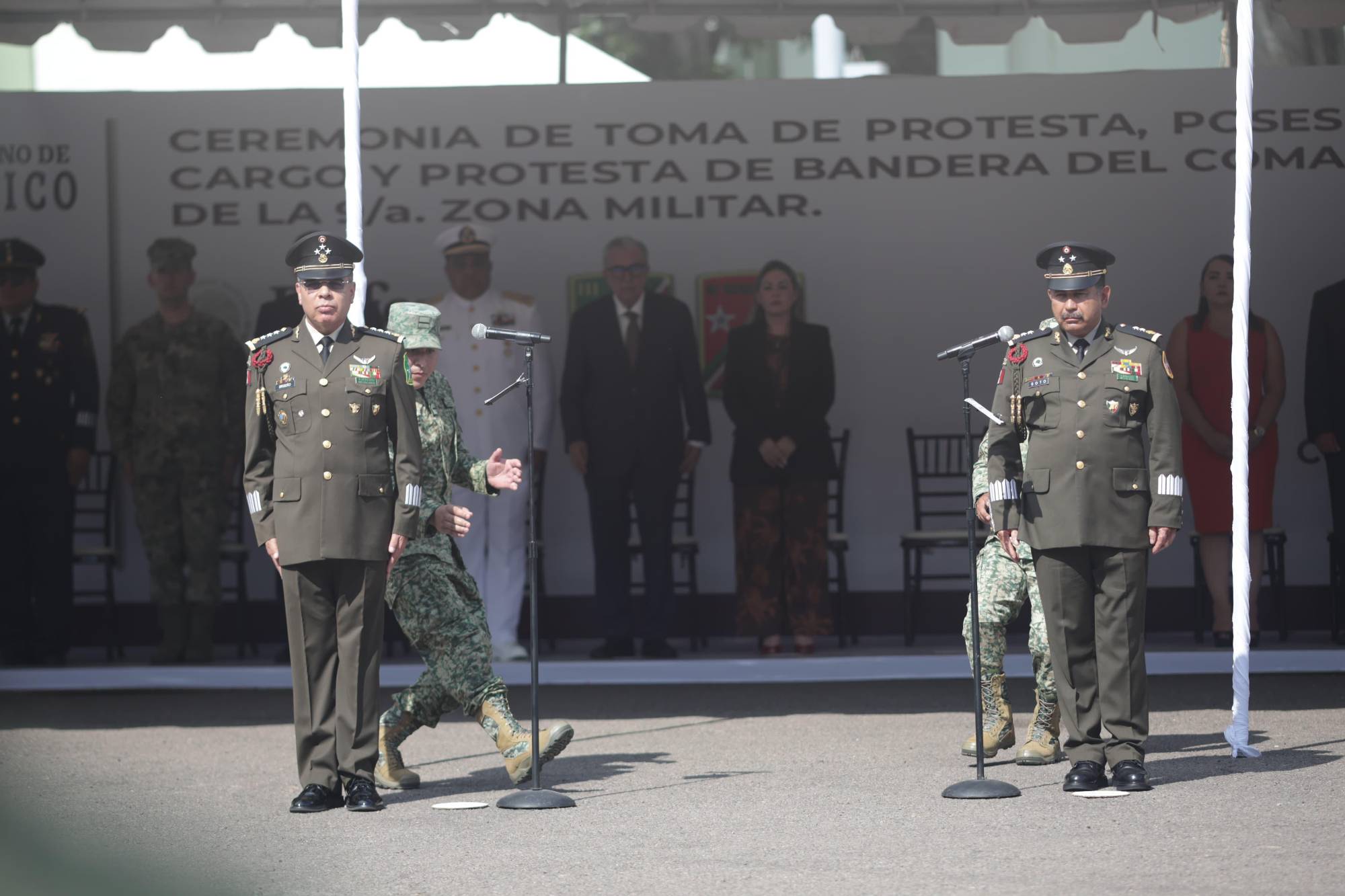 $!Relevo militar en Sinaloa: llega General Santos Gerardo Soto a la Novena Zona Militar en medio de la guerra interna del CDS