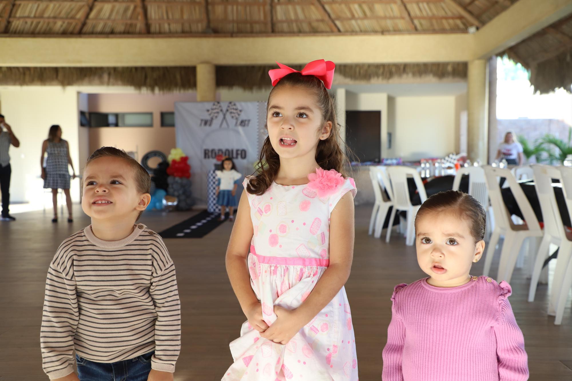 $!Fernando Carrillo, Elena María Gómez y Eugenia Carrillo.