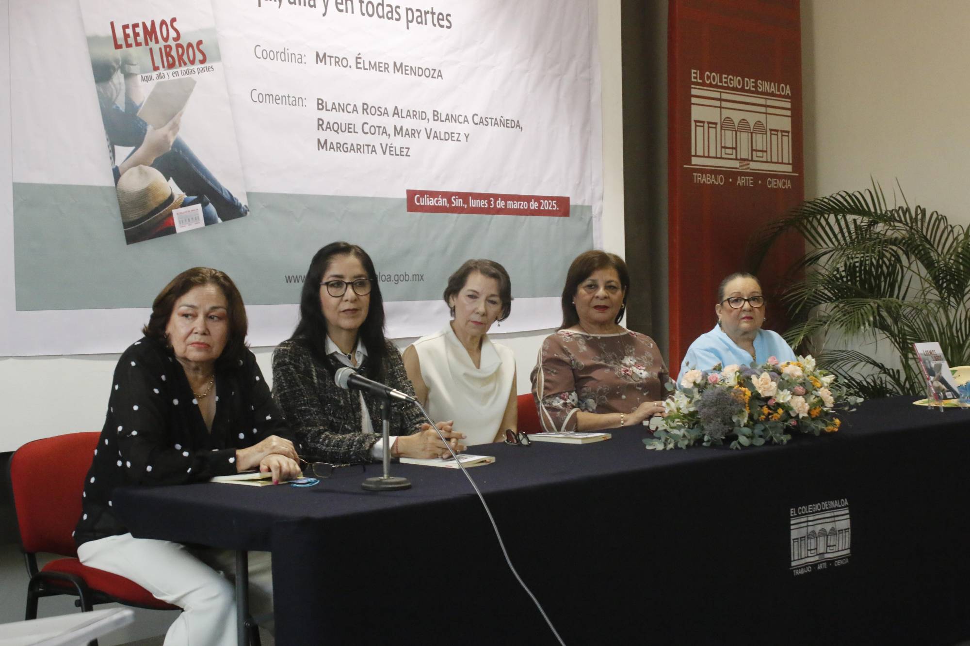 $!Mary Valdez, Raquel Cota, Blanca Rosa Alarid, Blanca Rosa Castañeda y Margarita Vélez compartieron sus experiencias lectoras.
