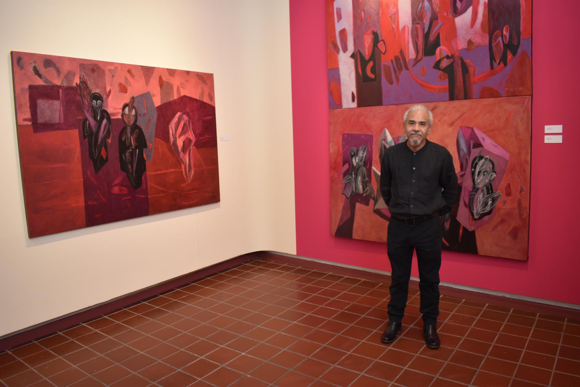 $!El artista junto a su obra pictórica.