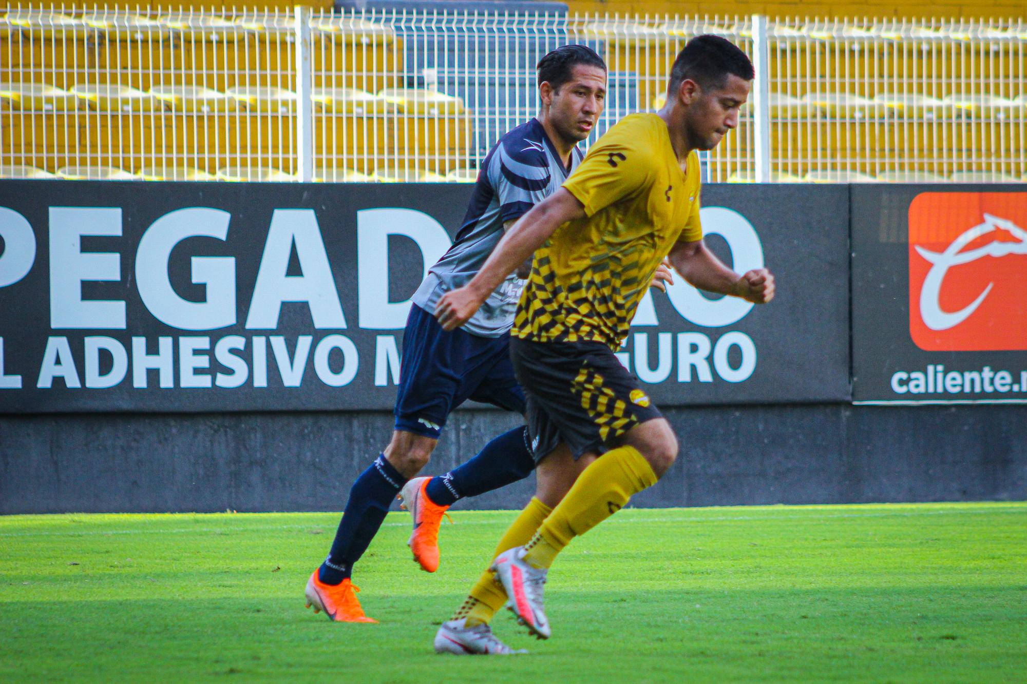 $!Dorados se impuso a Cimarrones en encuentro amistoso, en Culiacán
