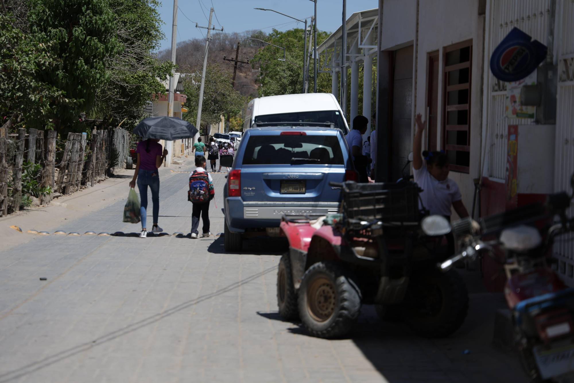 $!Tras seis meses de ‘guerra’, Alcalde de Culiacán visita a Jesús María, para entregar obras