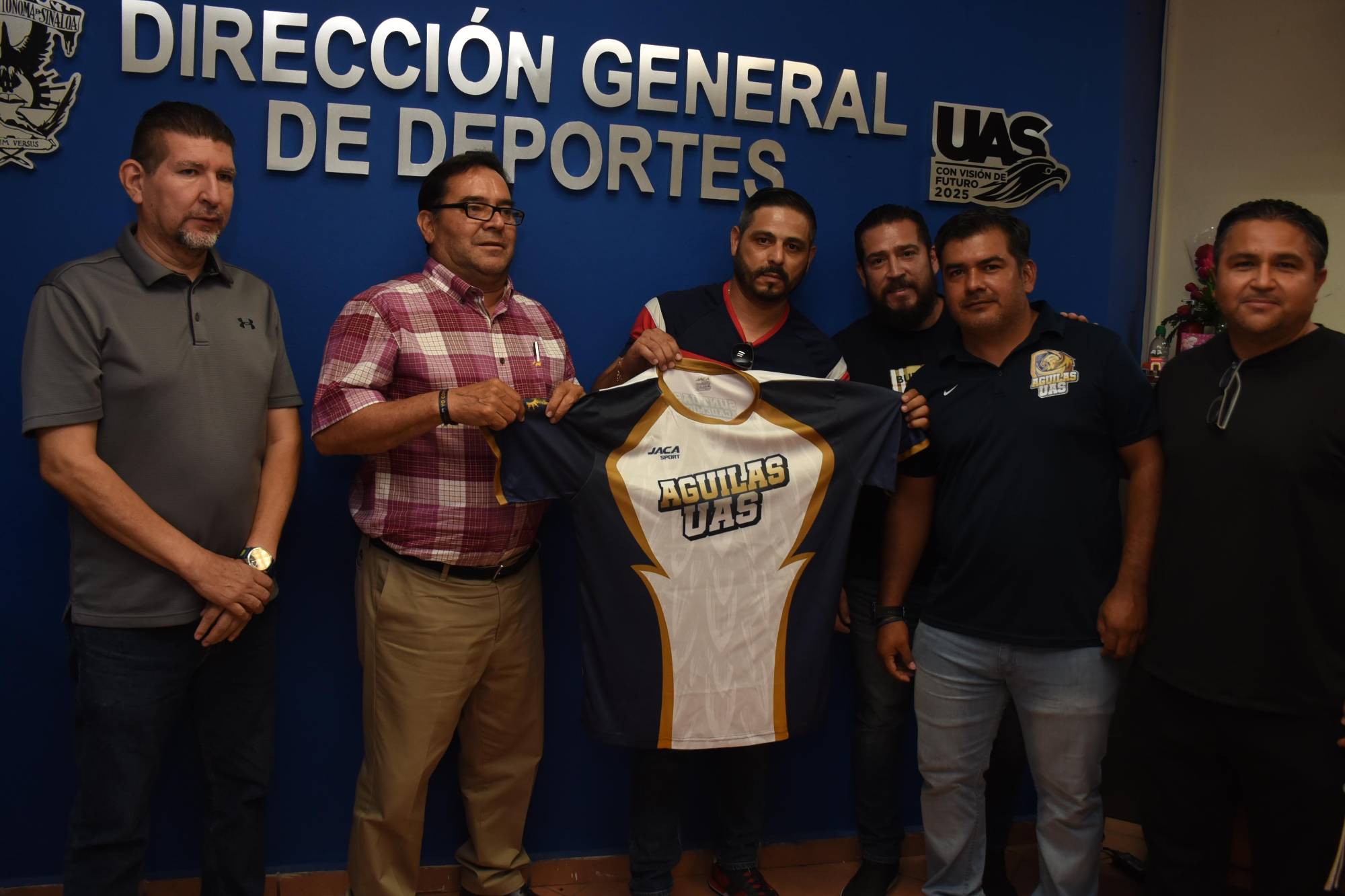 $!Águilas UAS Master recibe nuevos uniformes
