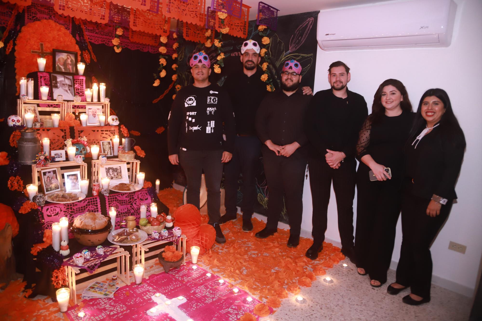 $!Álvaro Apolinar, Pablo Llamas, Antonio Valdez, Manuel Castañeda, Karla Padilla y Rebeca Hernández, de Mercadotecnia.