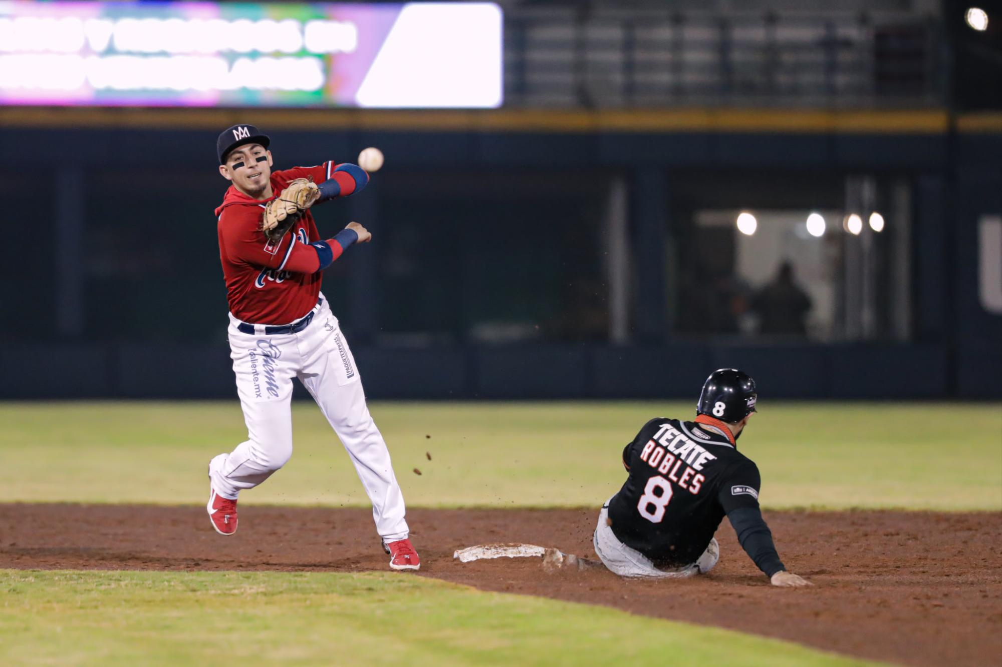 $!Magistral labor de Miguel Peña da triunfo a Águilas de Mexicali ante Naranjeros de Hermosillo