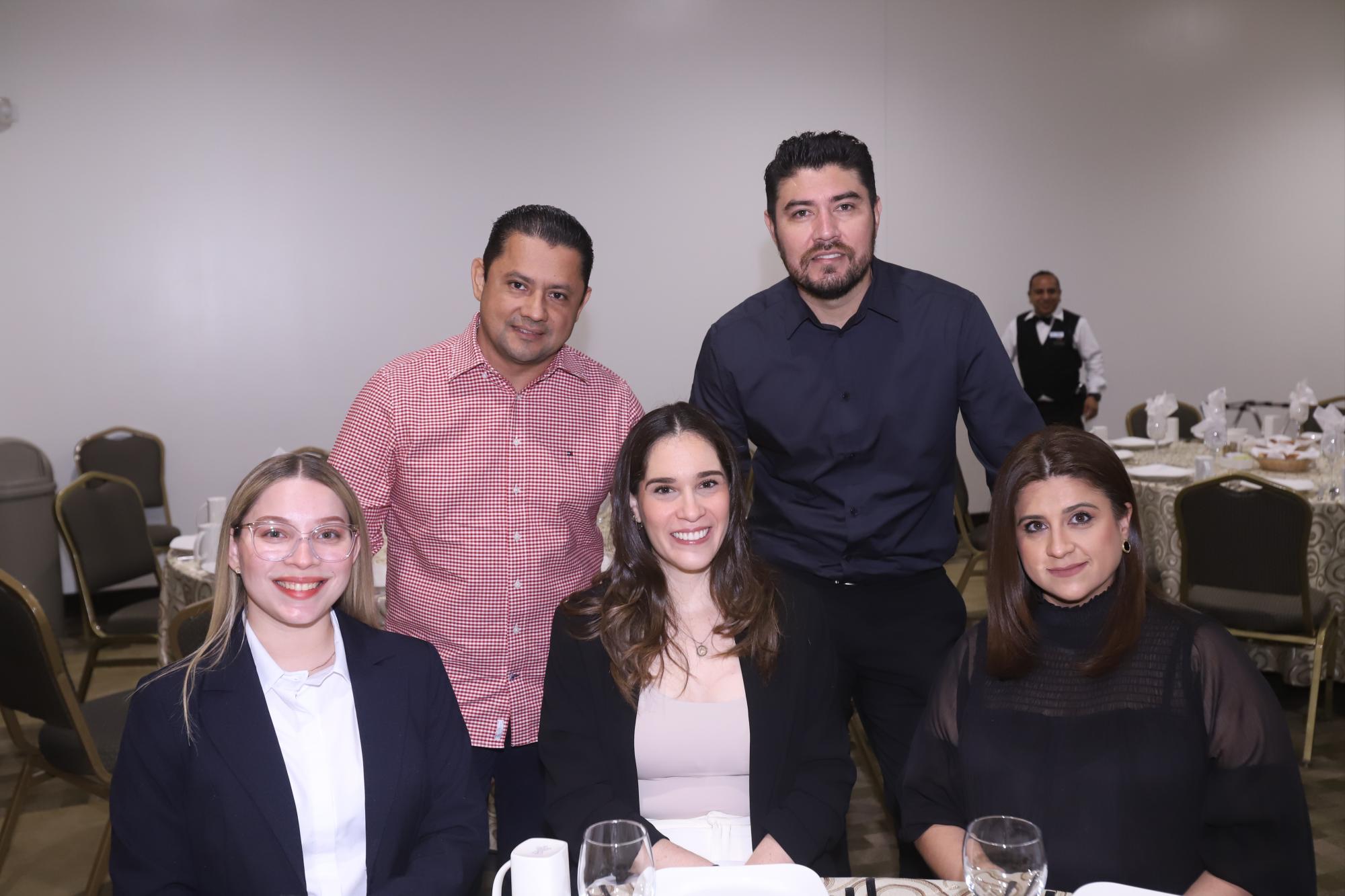 $!Iván Gárate, Michel Campos, Kathia Pineda, Ana Becerra y Monserrat Bastidas.