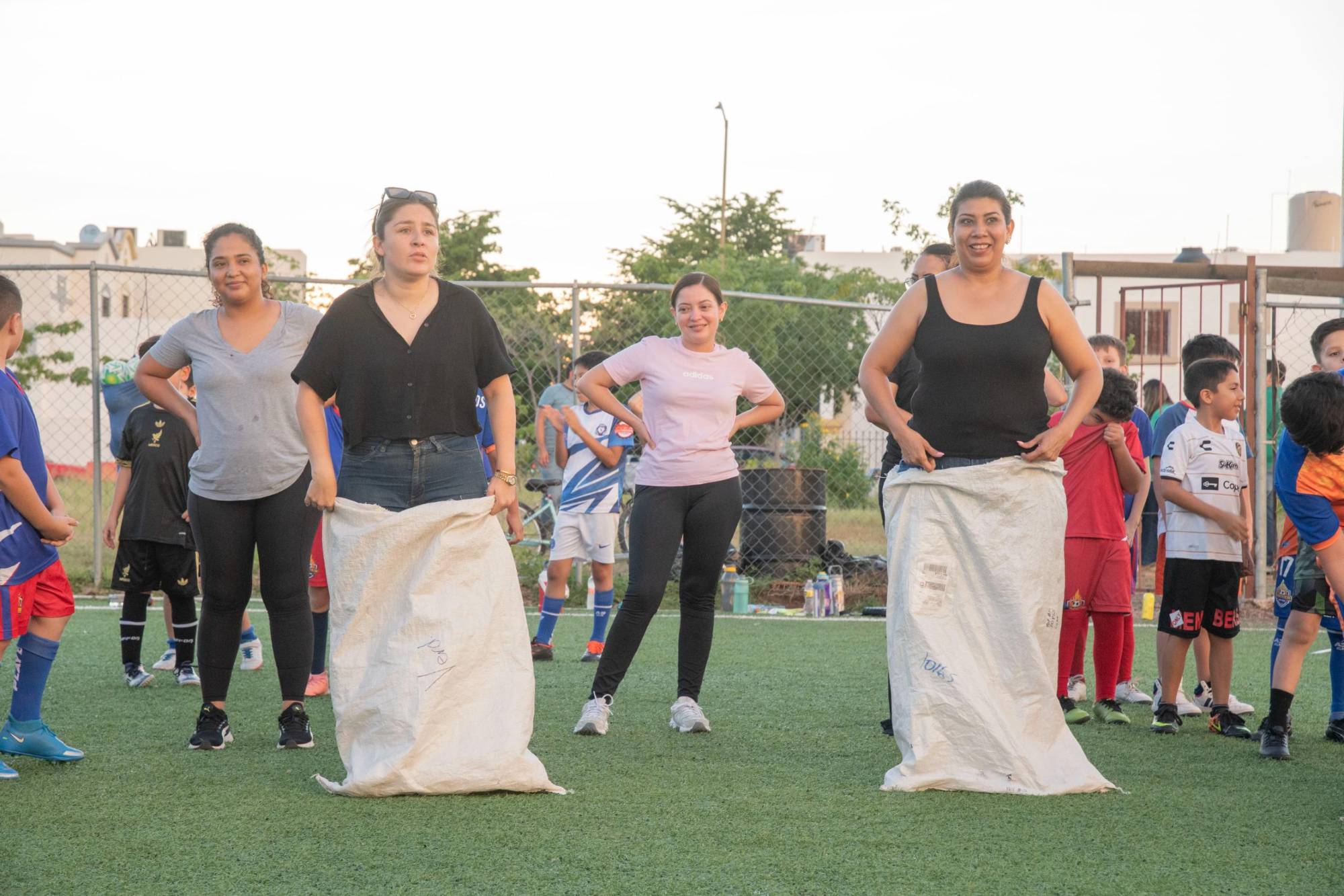 $!Jornadas Deportivas llegan a Urbivillas del Cedro con tarde de juegos y valores