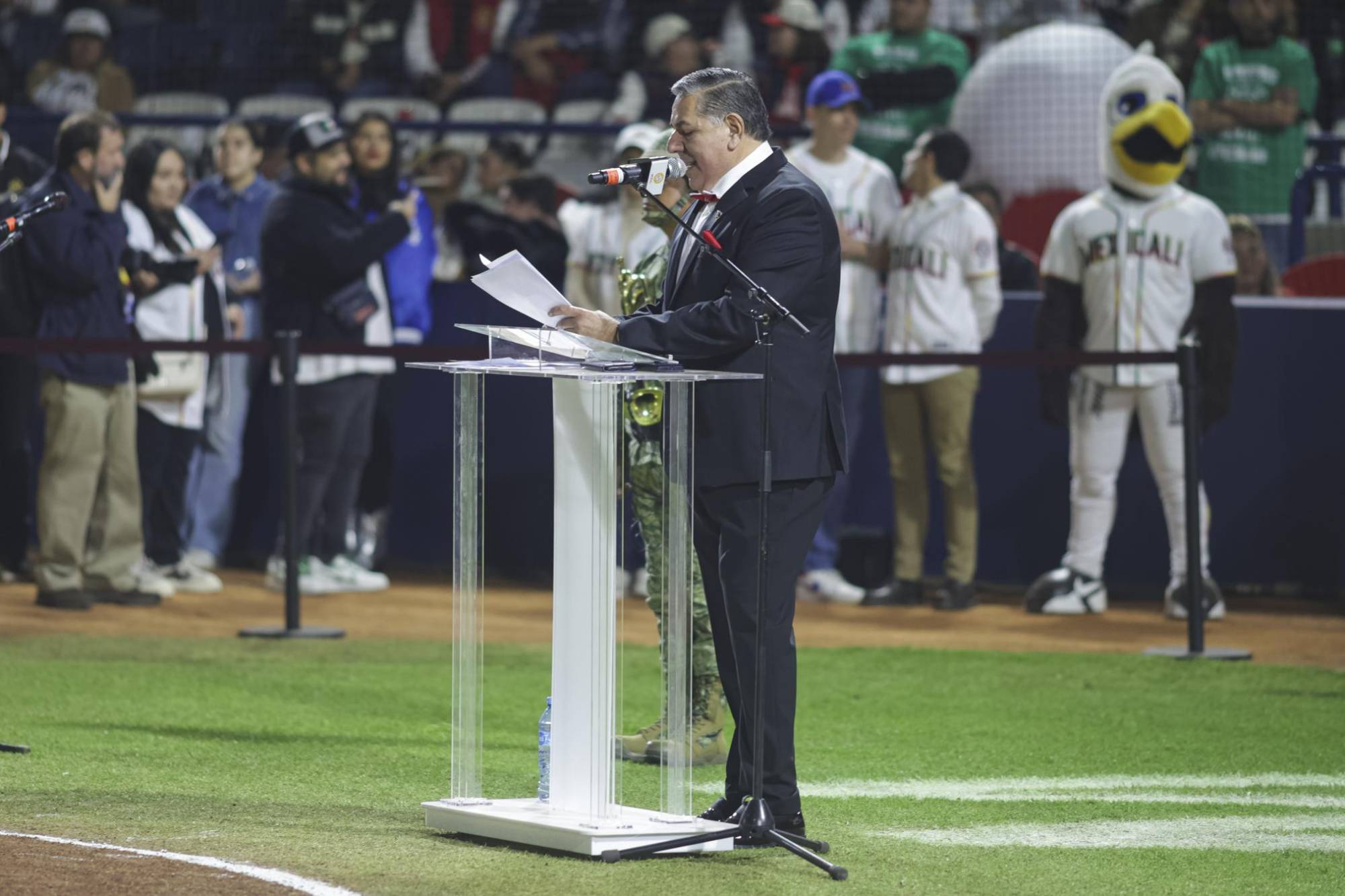 $!Homenaje a Fernando Valenzuela en la inauguración de la Serie del Caribe 2025