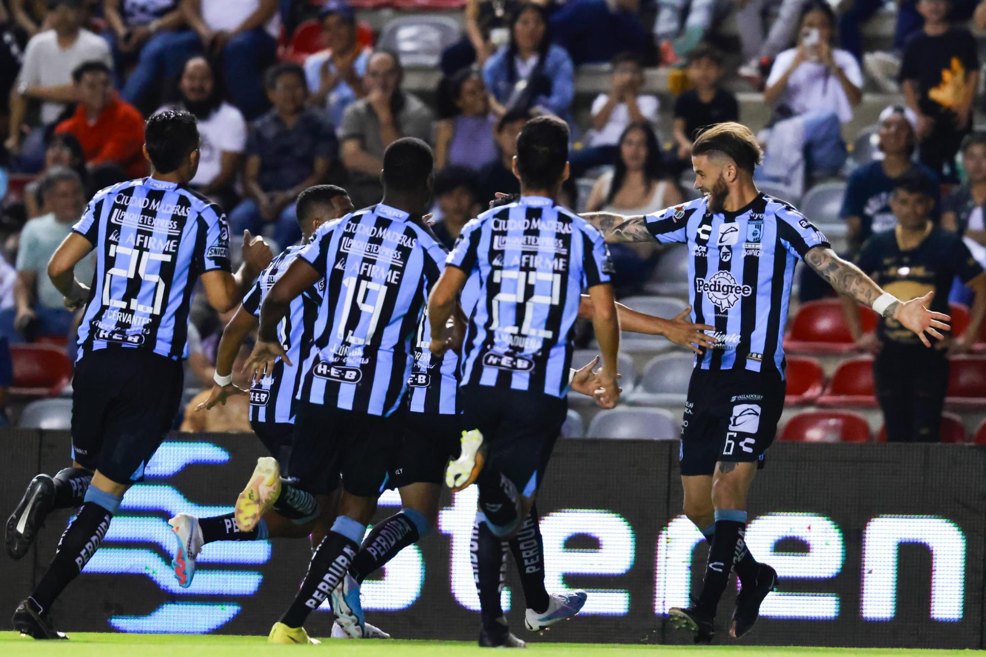 $!Querétaro hunde más a Pumas
