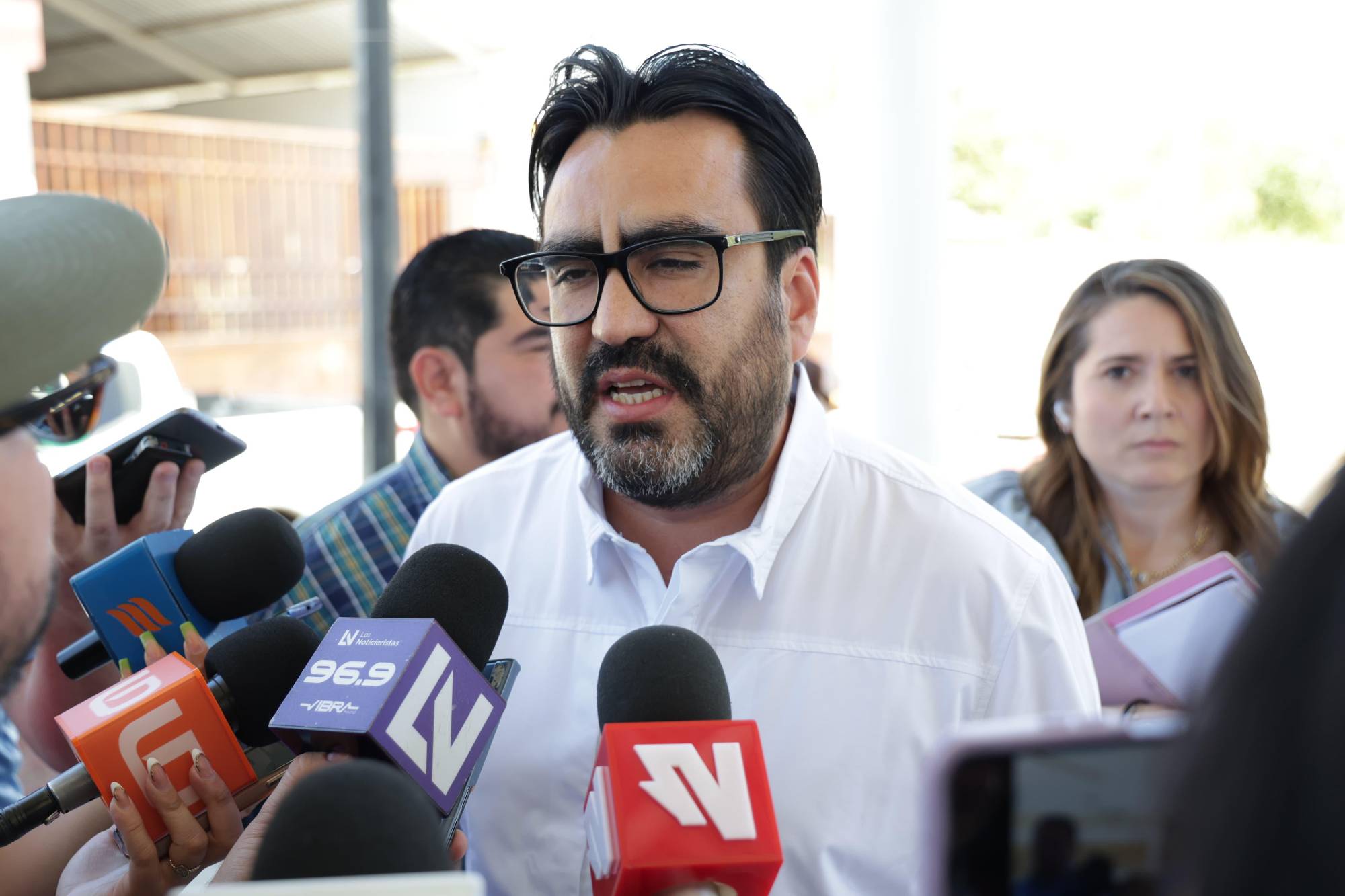 $!Tras seis meses de ‘guerra’, Alcalde de Culiacán visita a Jesús María, para entregar obras