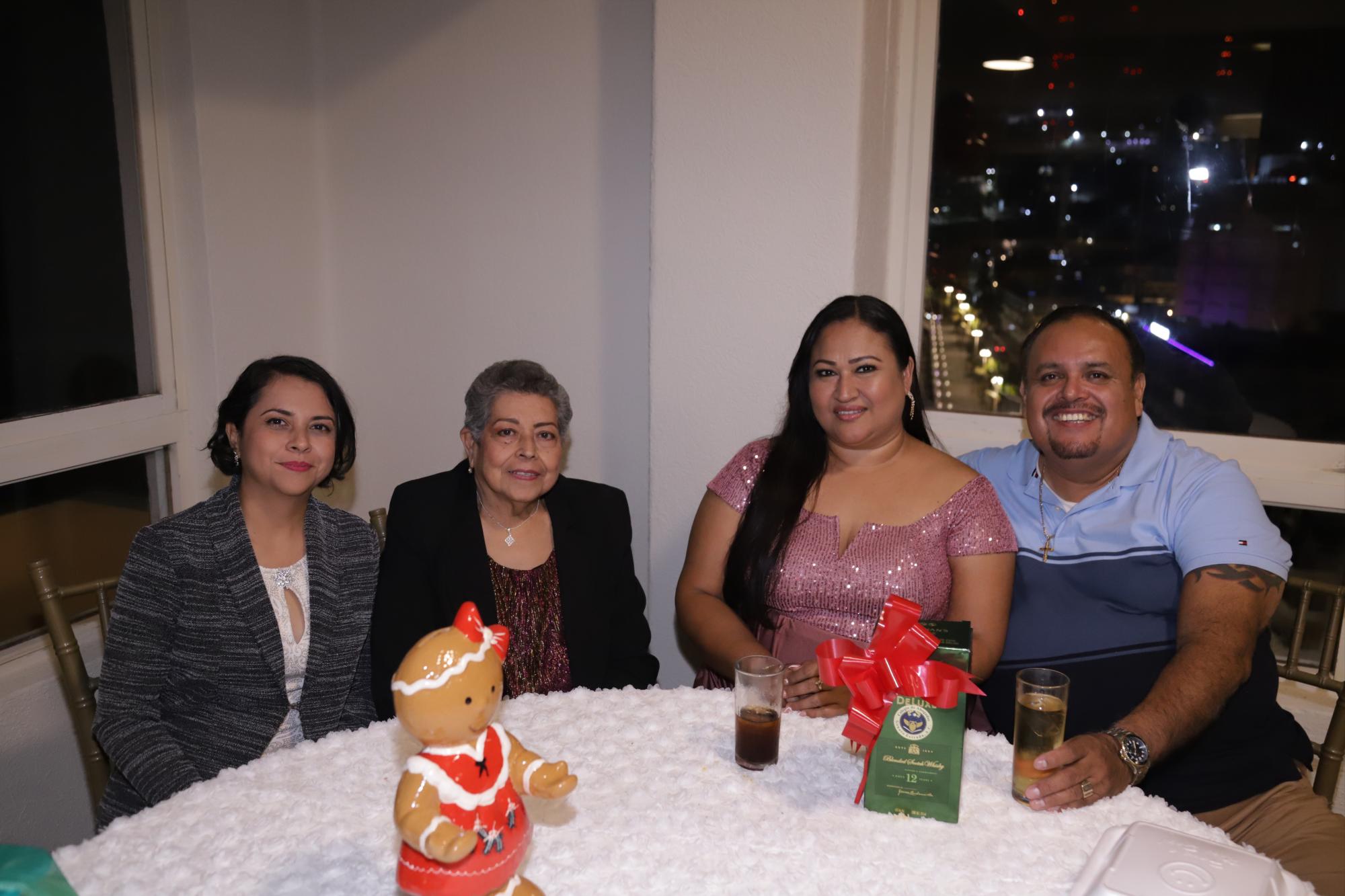 $!Claudia Padilla, Lupita Verdín, Beatriz Ríos y Alfredo Martínez.
