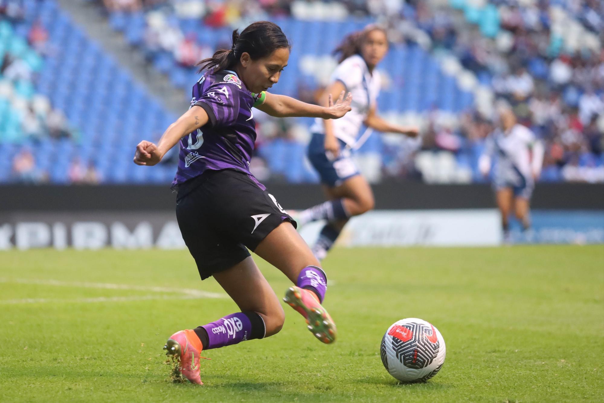 $!Mazatlán Femenil sorprende al Puebla en el Cuauhtémoc