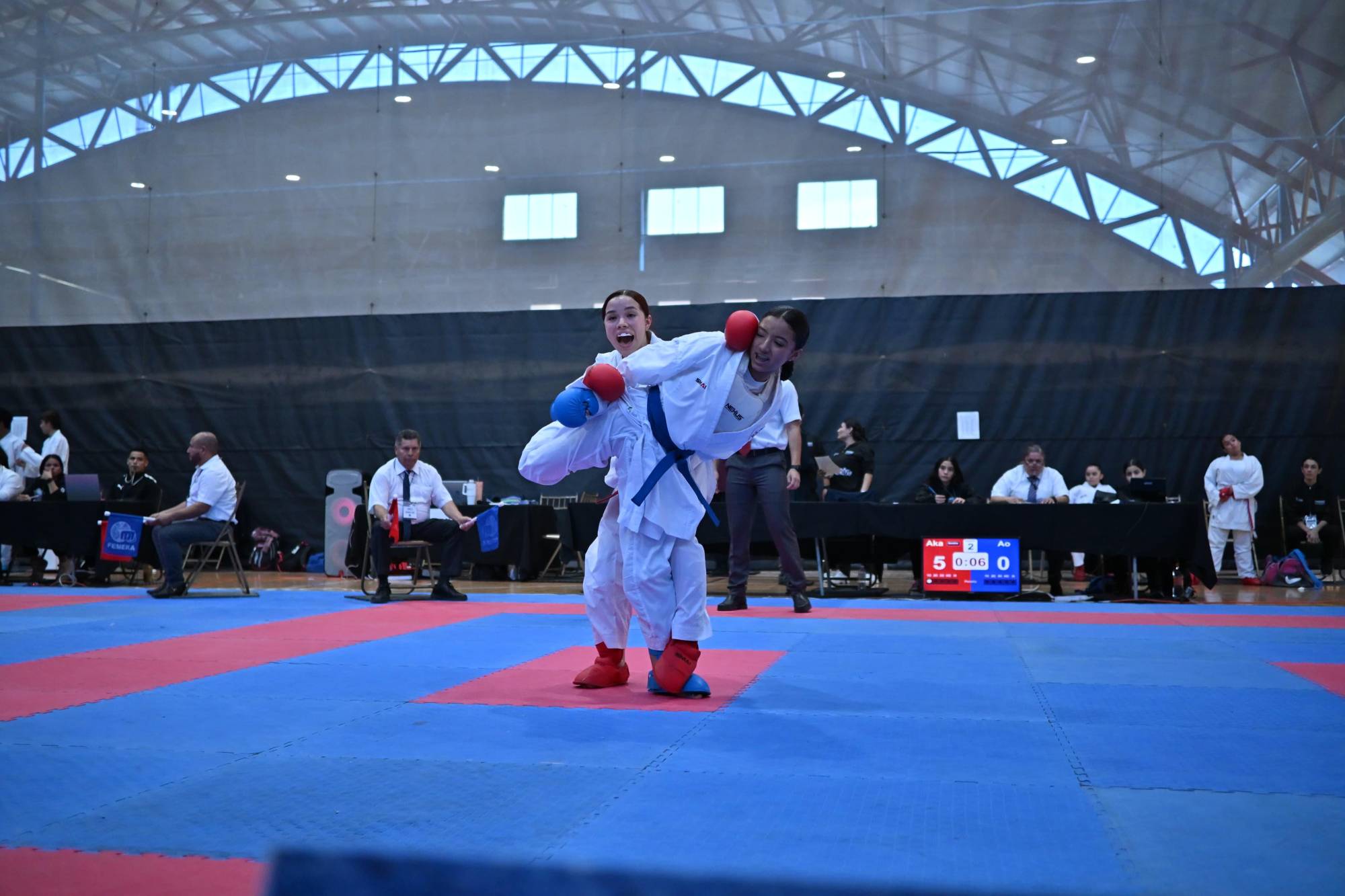 $!Se coronan siete porteños campeones estatales en karate