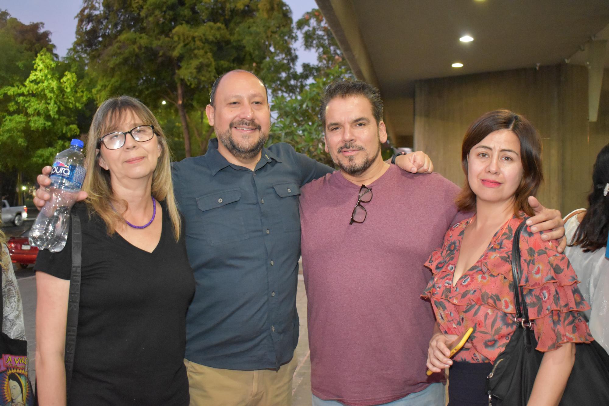 $!Nayeli Burgueño, Alán Mimiaga, Amado Blancarte e Itzel Burgueño.