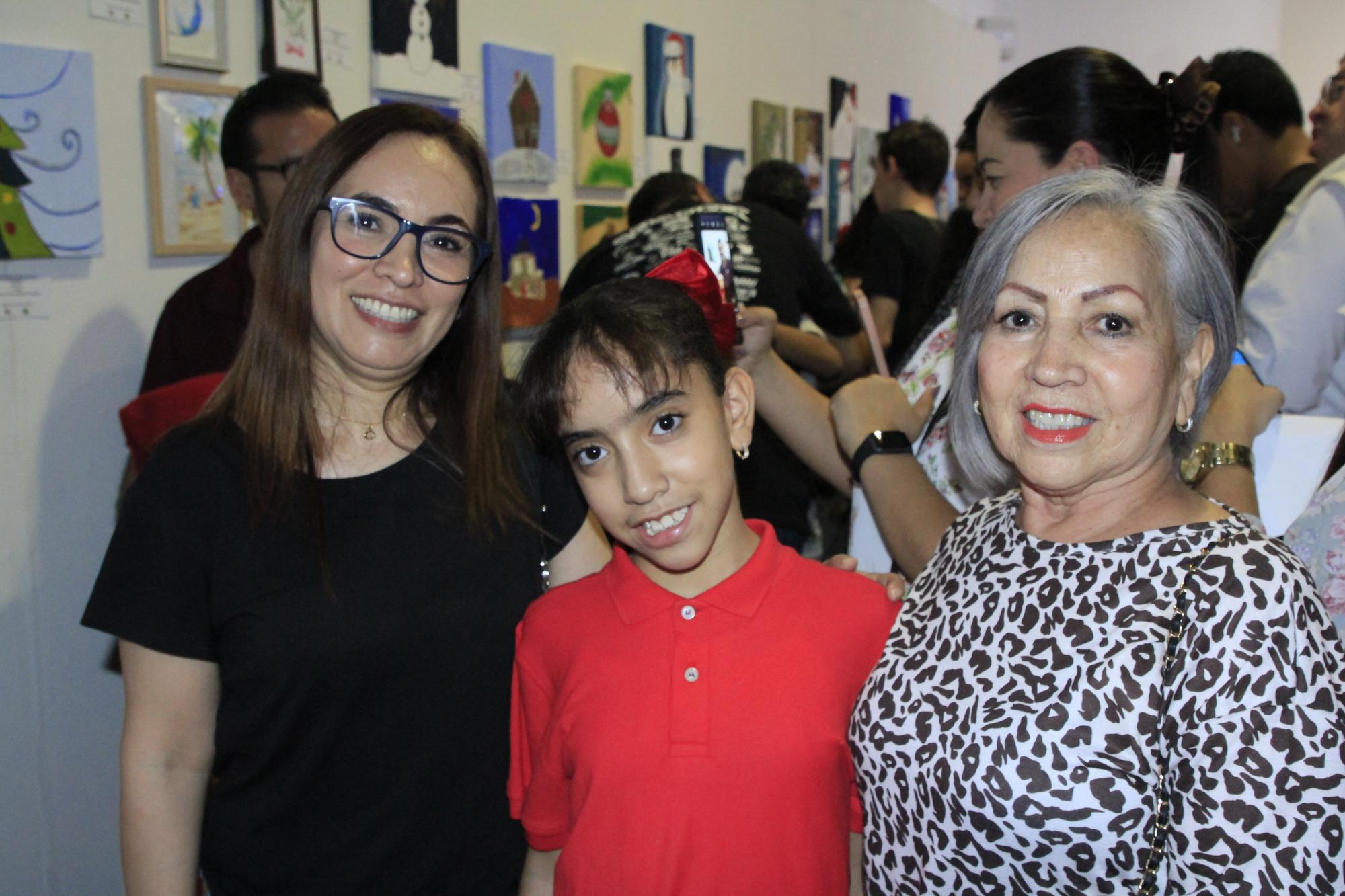 $!Elisa Zamora, Ilian Badillo y María Cristina Iribe.