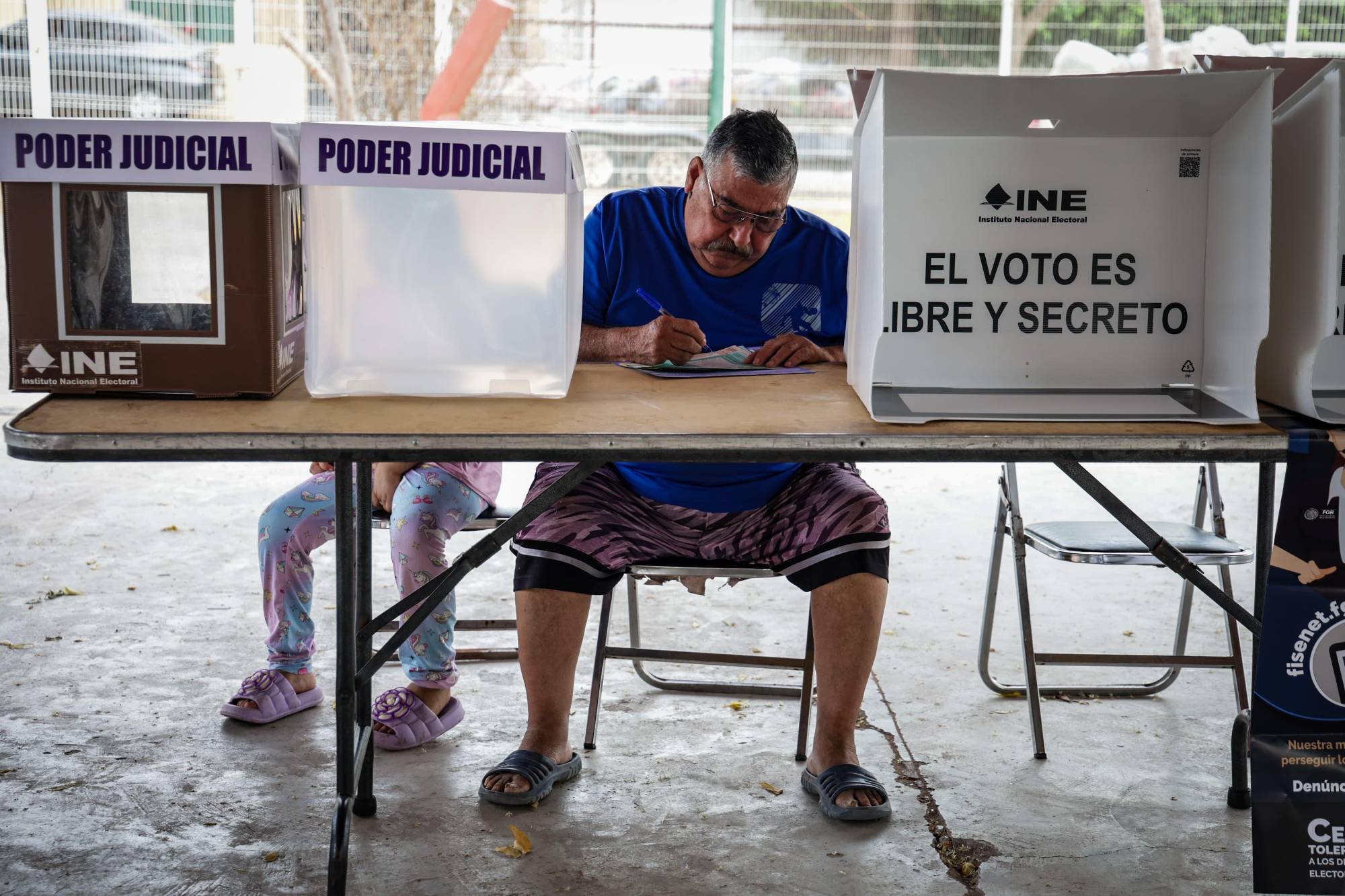 $!‘No está complicado... nomás es grabarse bien los nombres’, dicen votantes en Elección Judicial