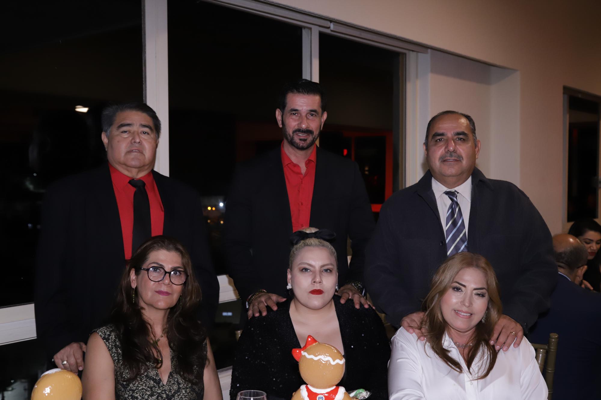 $!Una velada muy agradable pasaron los abogados y su esposas.