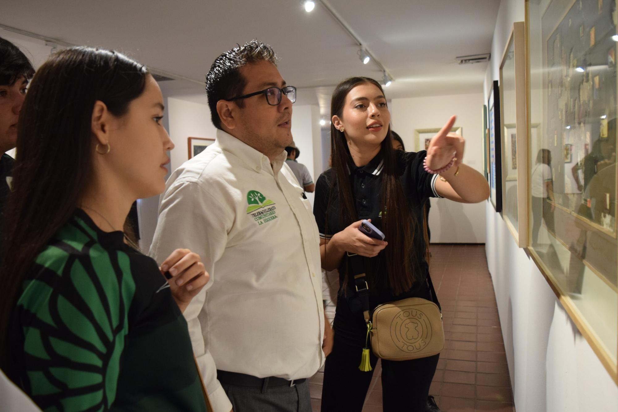 $!Autoridades educativas acompañaron a los estudiantes de La Higuera.