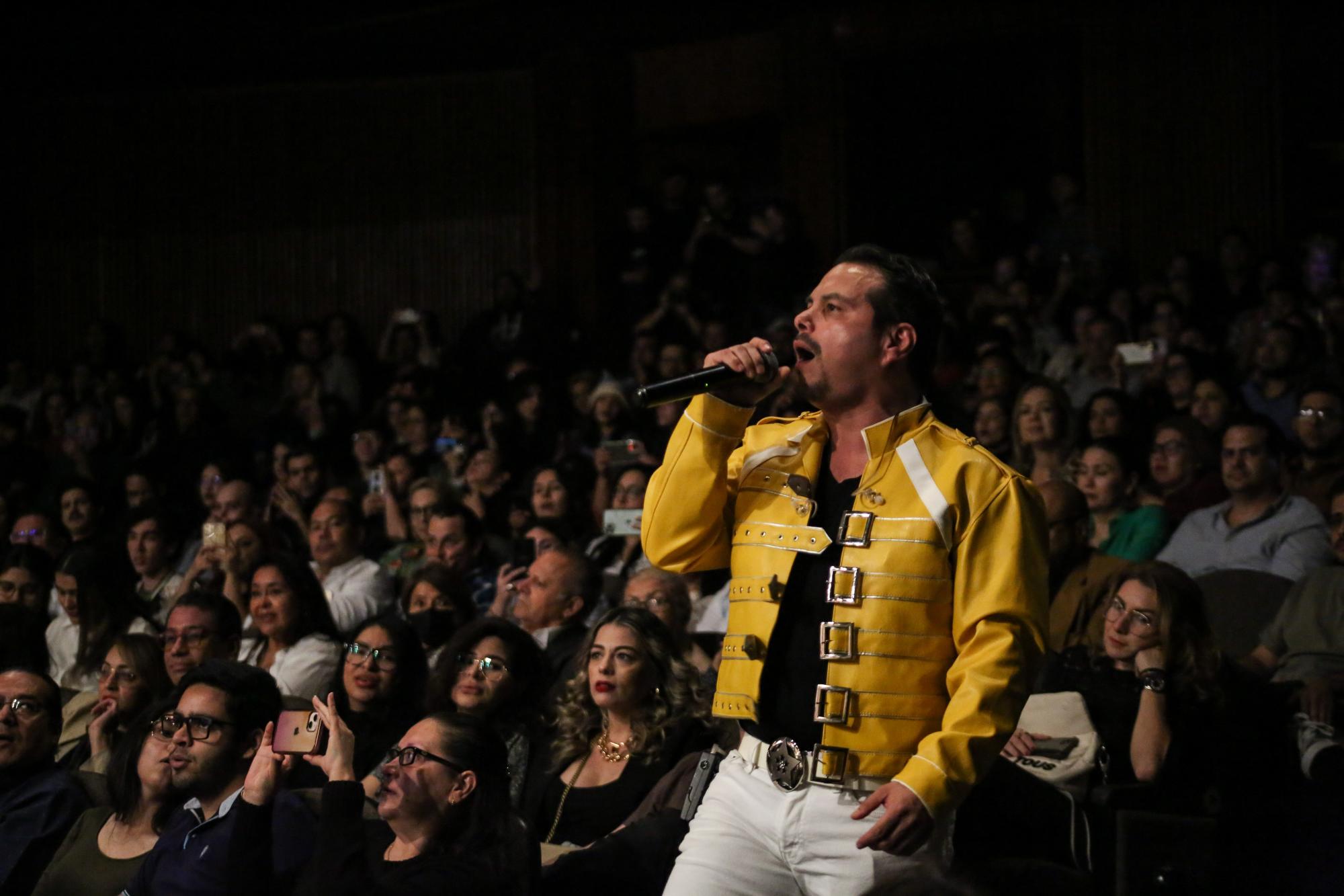 $!Recuerdan a Fredy Mercury con ‘Queen Sinfónico’