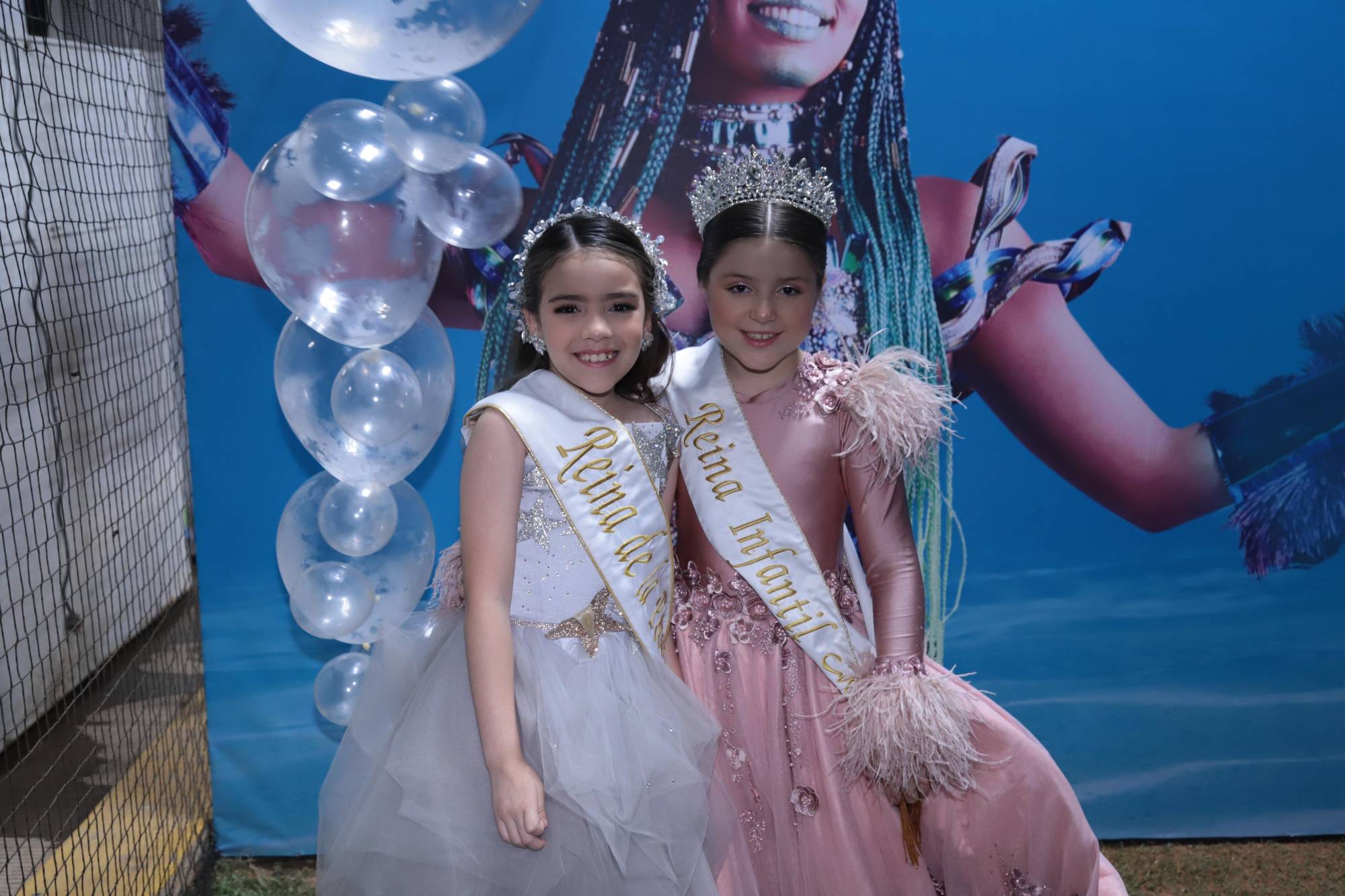 $!Ximena Lizárraga y María Paula Velarde, Reina de la Poesía del Carnaval 2025 y Reina Infantil del Carnaval 2024, respectivamente.