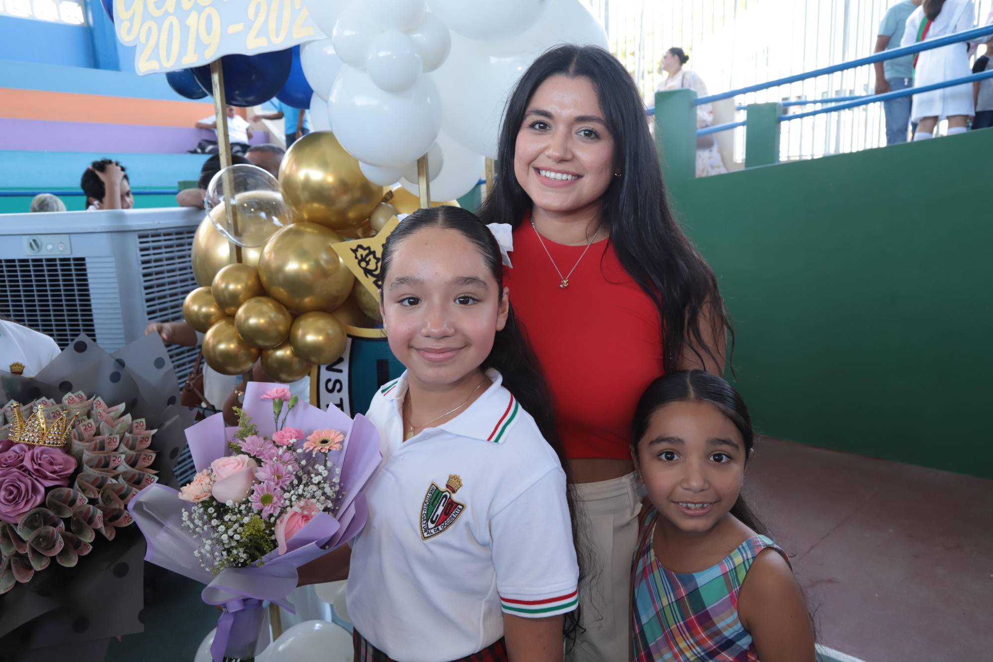 $!Julio Sofía López junto a su mamá Taide Zataráin y su hermana, Elisa María López.