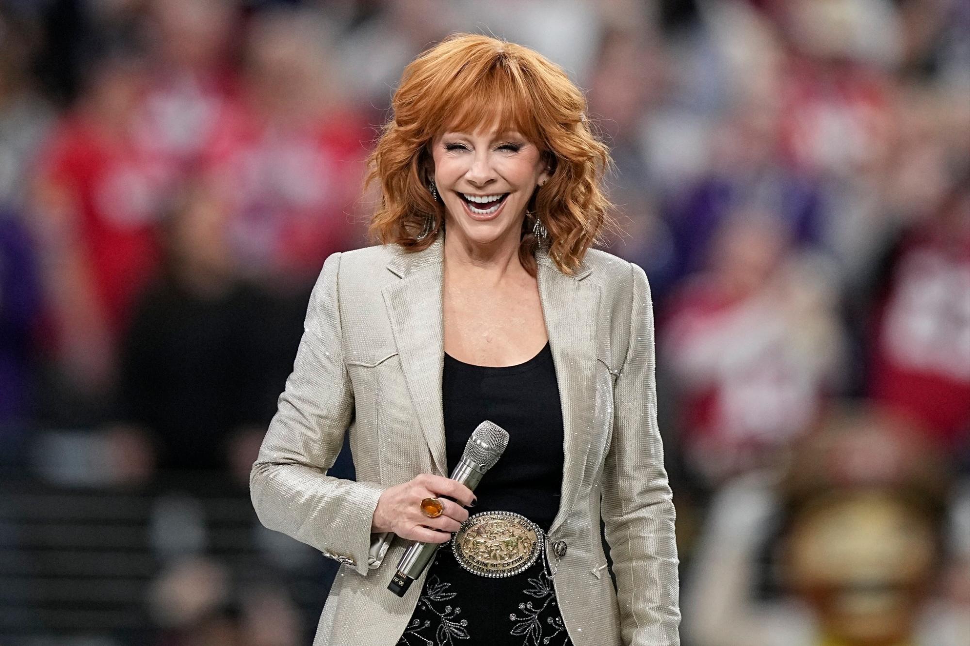 $!¡Arranca! el Super Bowl 58 con Reba McEntire y Post Malone