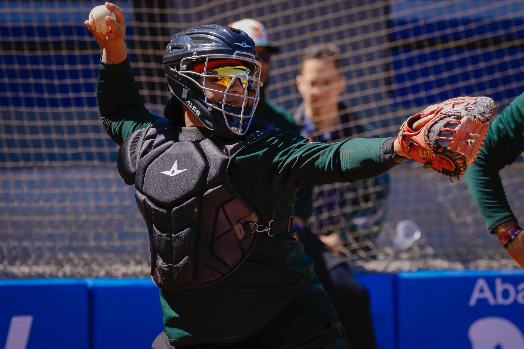 $!‘Truenan’ los maderos de Leones de Yucatán en la pretemporada