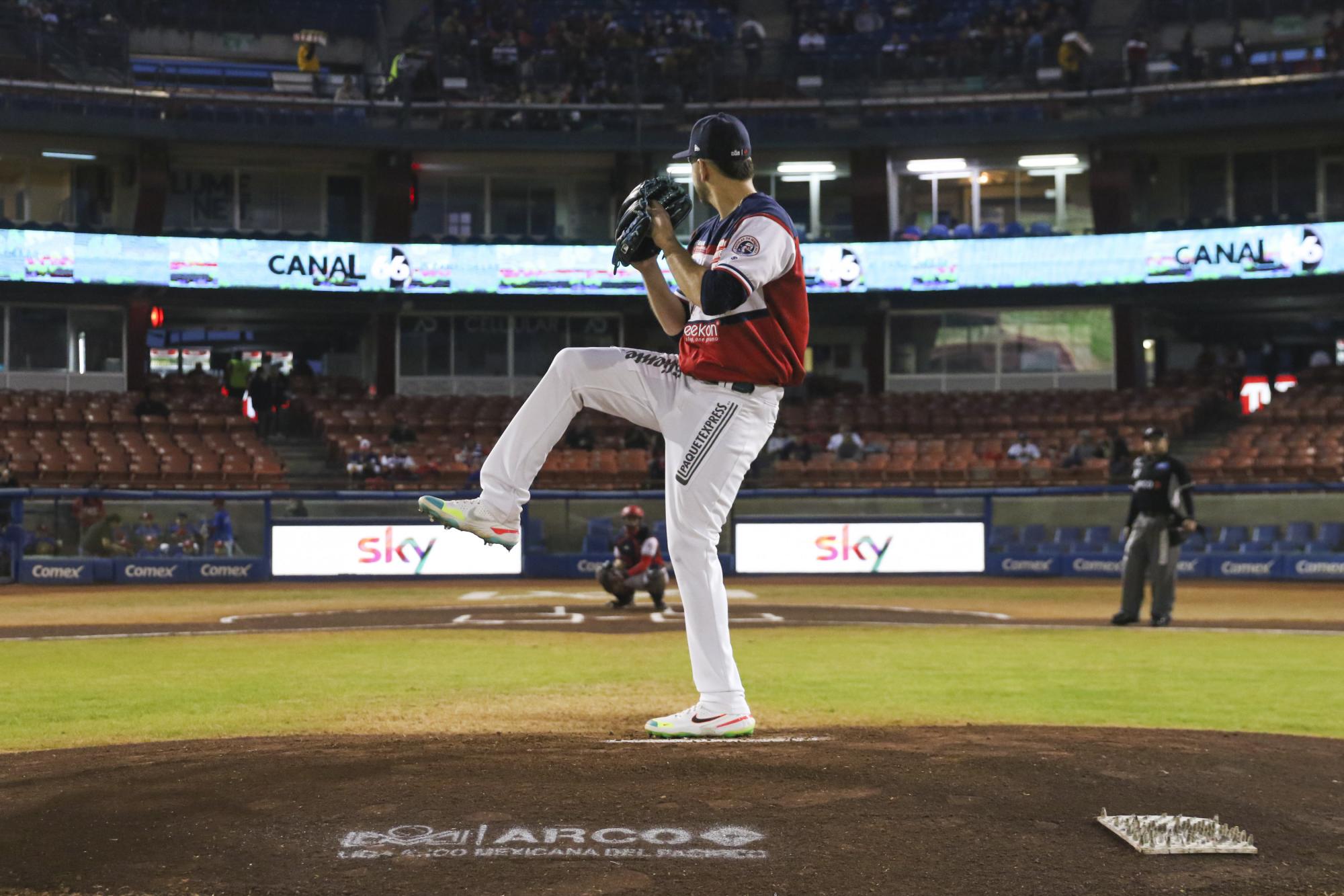 $!Águilas y Sultanes dividen en la doble cartelera, en la frontera