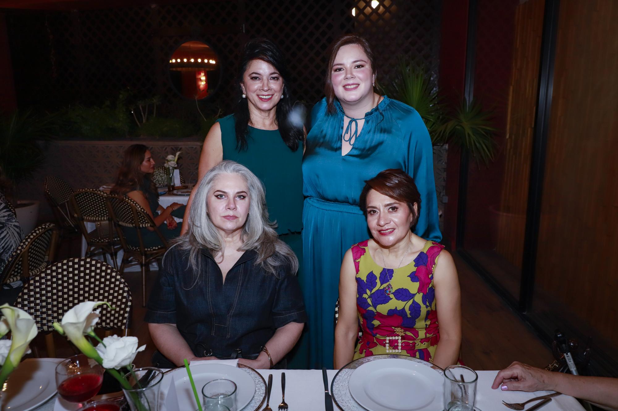 $!Mely Pérez de Acha y María Fernanda Clouthier, con Blanca Valenzuela y Raquel de Tejeda.