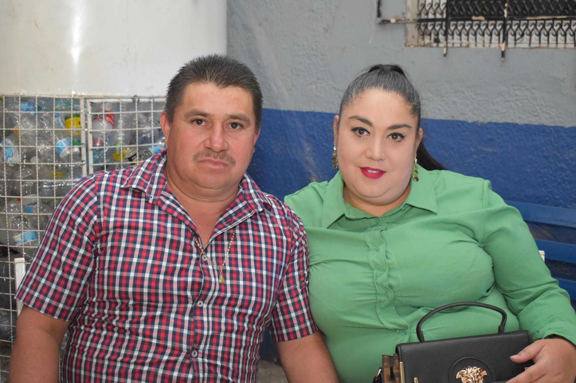 $!Heriberto López Murrieta y Marisabel Bernal.