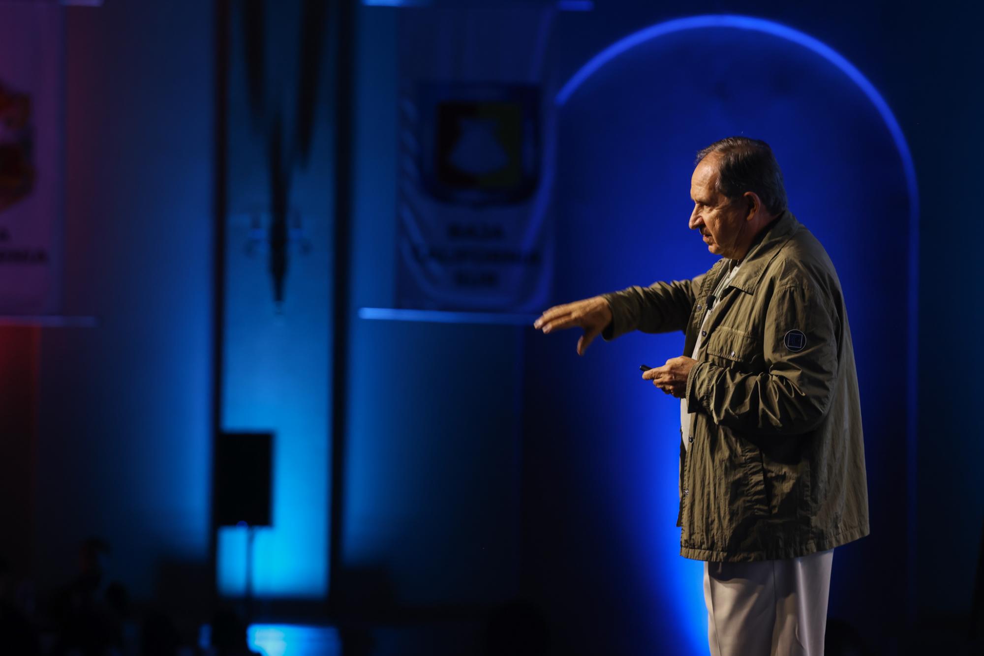 $!Llegar al primer mundo implica tener una sociedad más incluyente y sustentable: Salvador Alva