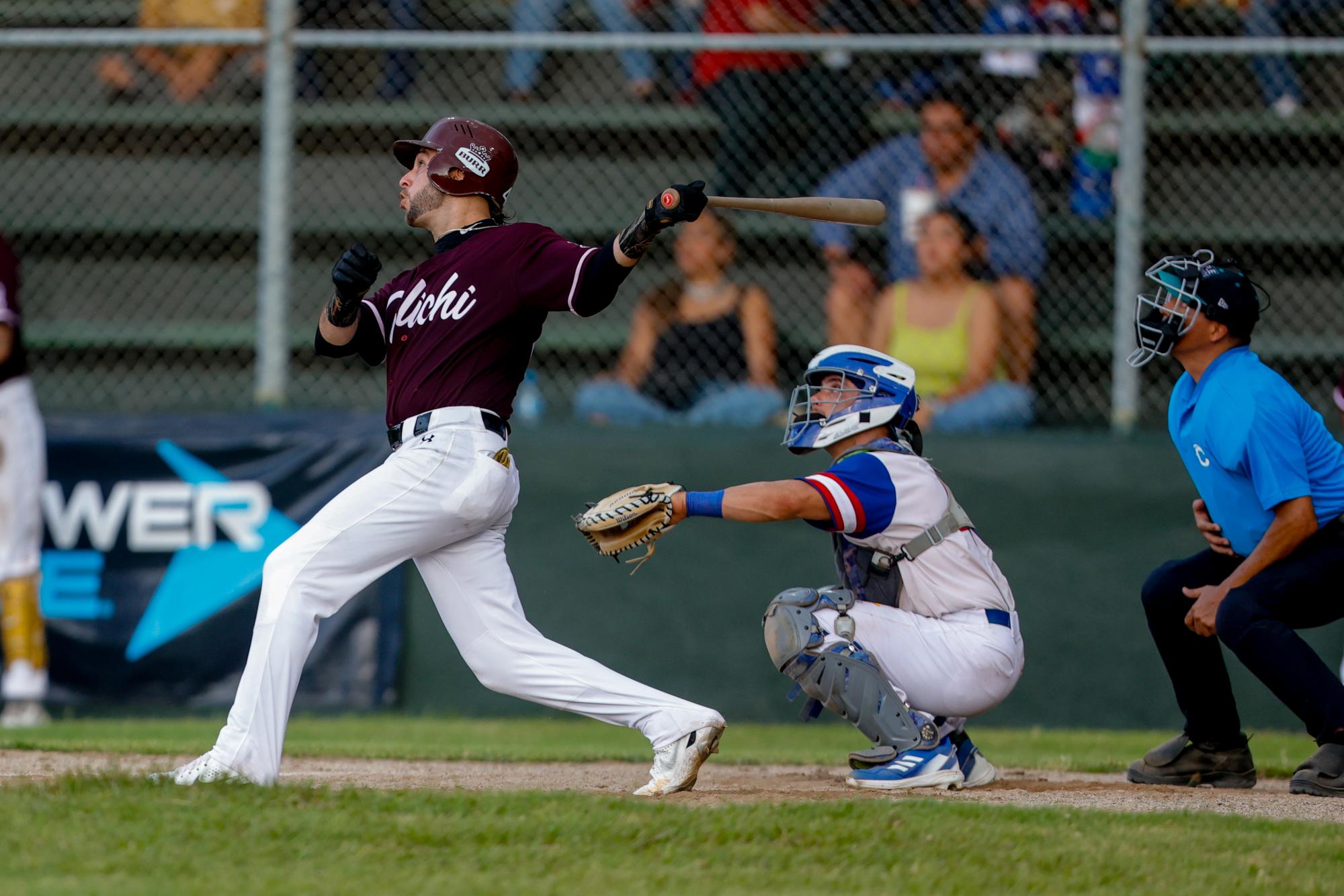$!Tomateros y Charros igualan fuerzas en Puerto Vallarta
