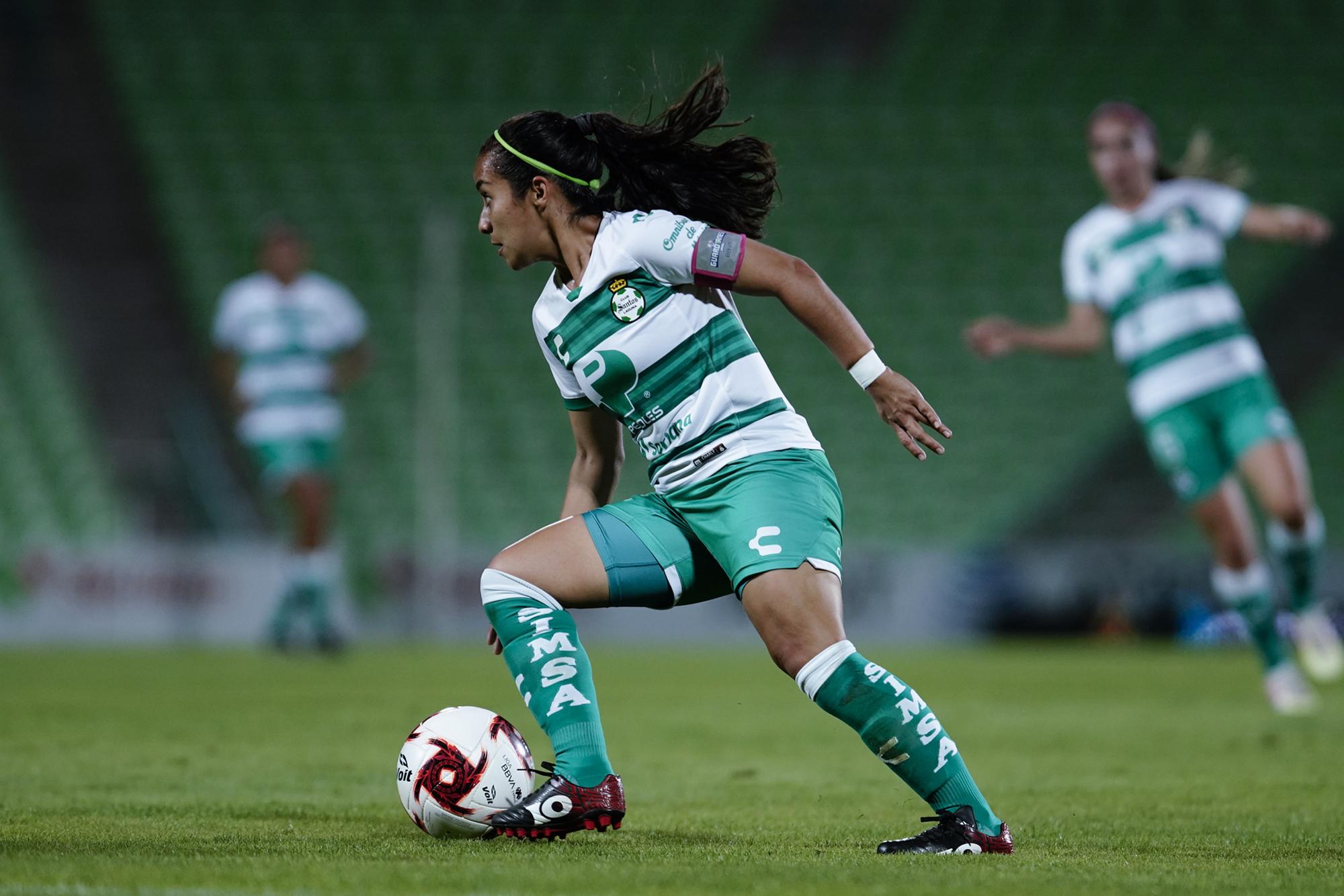$!Cinthya Peraza, la mazatleca que la está rompiendo en la Liga MX Femenil