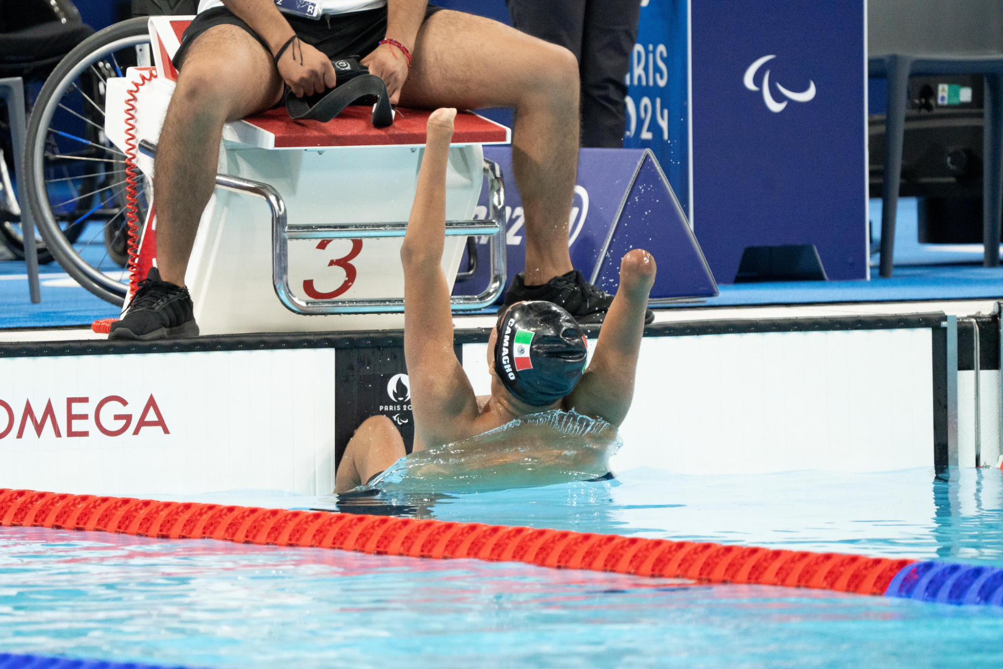 $!¡Ángel Camacho se convierte en triple medallista paralímpico!