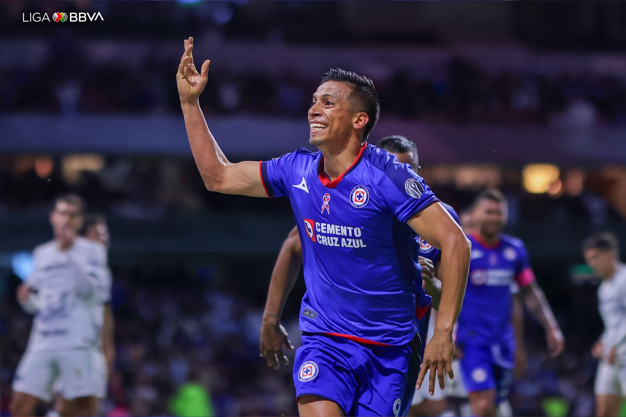 $!Pumas aplastó a Cruz Azul con gran exhibición del ‘Chino’ Huerta