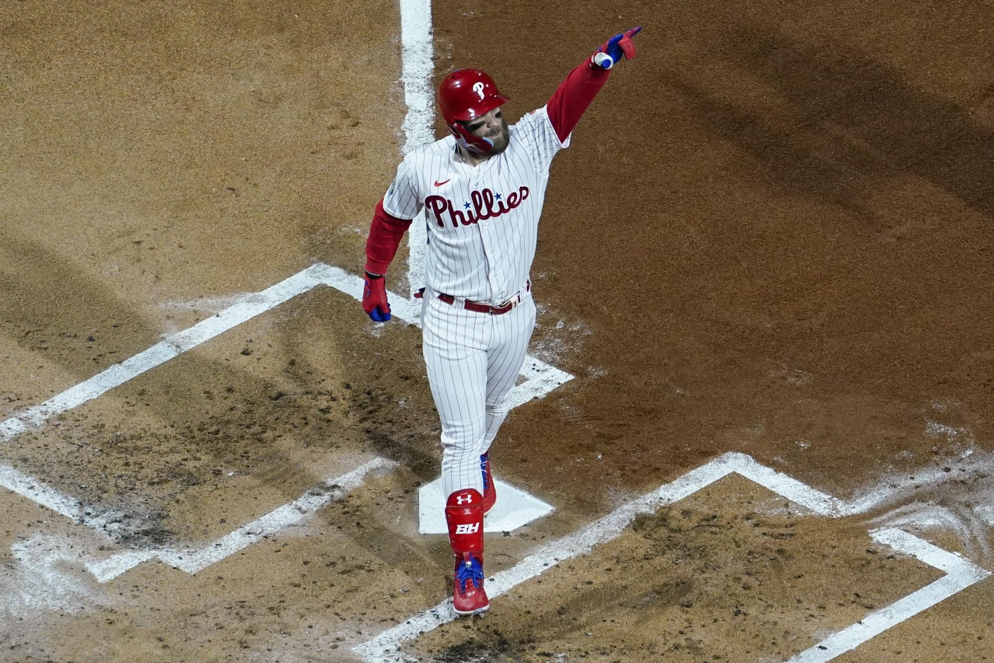 $!Bryce Harper se somete a la Tommy John; podría batear en 4 meses