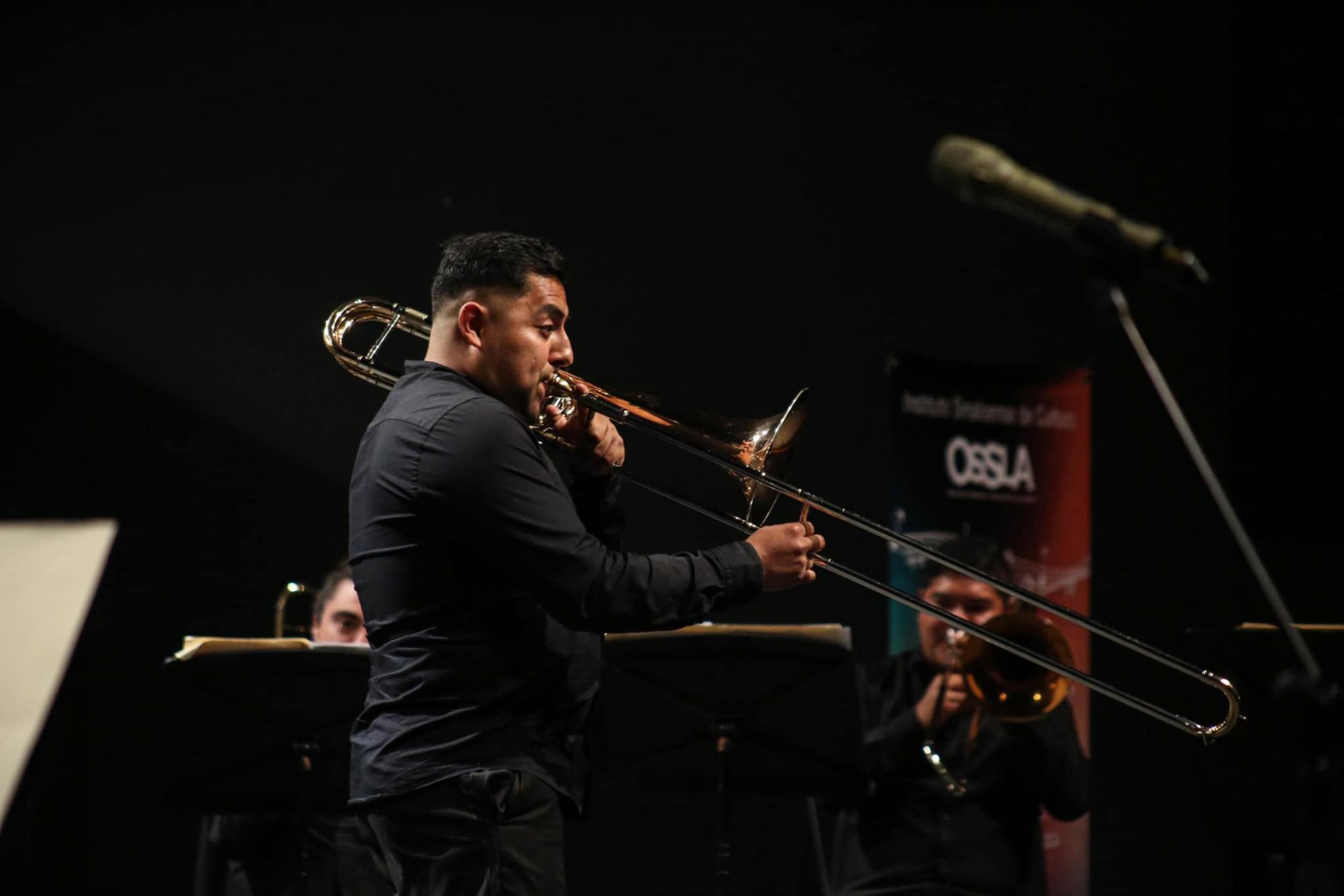 $!Los instrumentistas de metales interpretaron la famosa Fanfarria para el hombre común, de Aaron Copland.