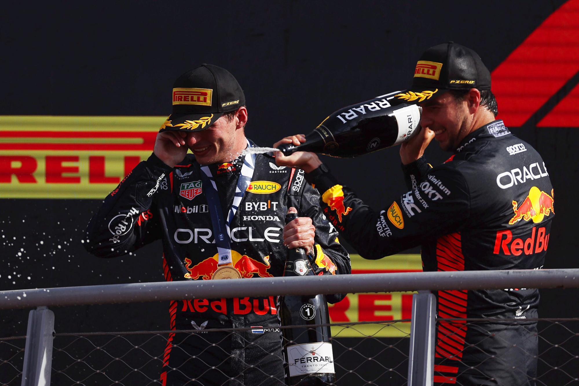 $!Checo reconoce que batalla con Sainz ‘fue extrema’