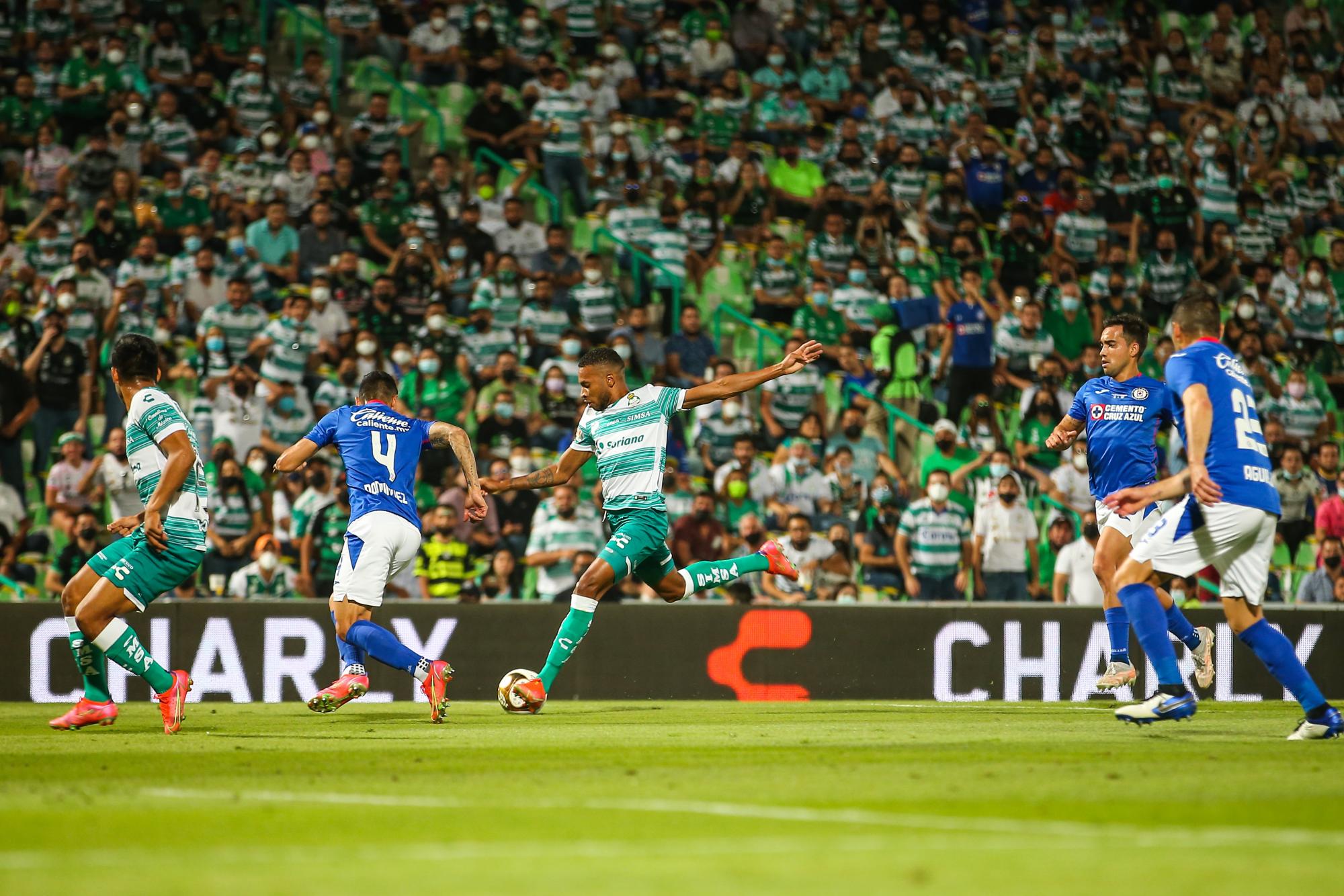 $!Cruz Azul recibe este domingo al Santos con todo a favor para voltear su historia