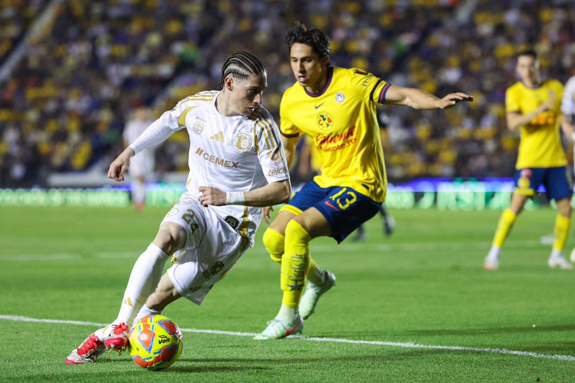 $!América mantiene el liderato tras goleada a Tigres