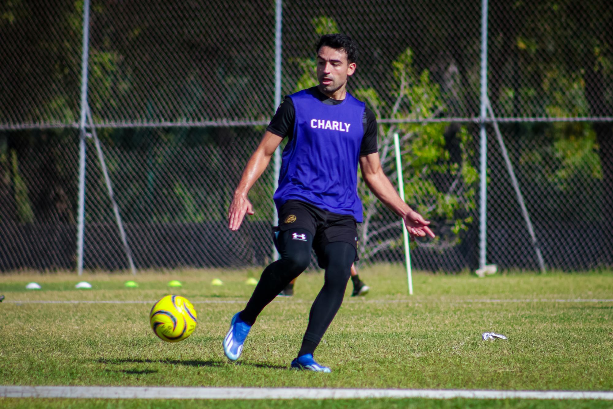 $!Dorados busca domar Leones Negros en La Corregidora
