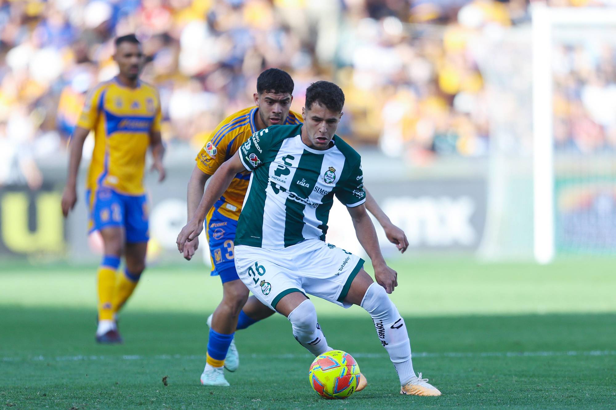 $!Tigres golea a Santos Laguna y se acerca al liderato en la Liga MX