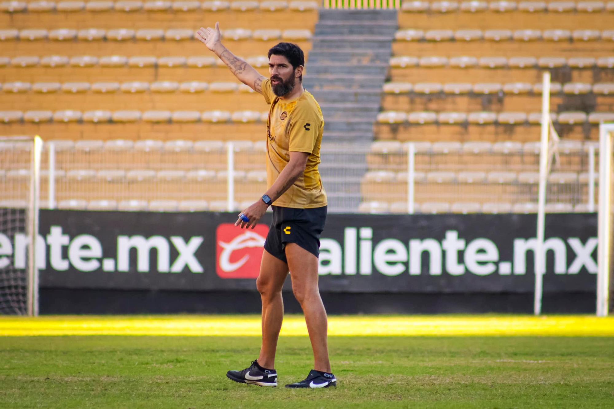 $!Sebastián Abreu respalda a sus jugadores en debut adverso en el Clausura 2025