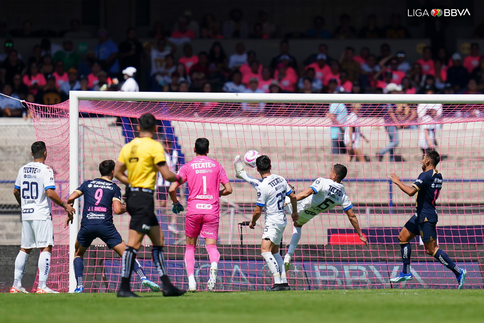 $!Rayados golpea a Pumas de último minuto