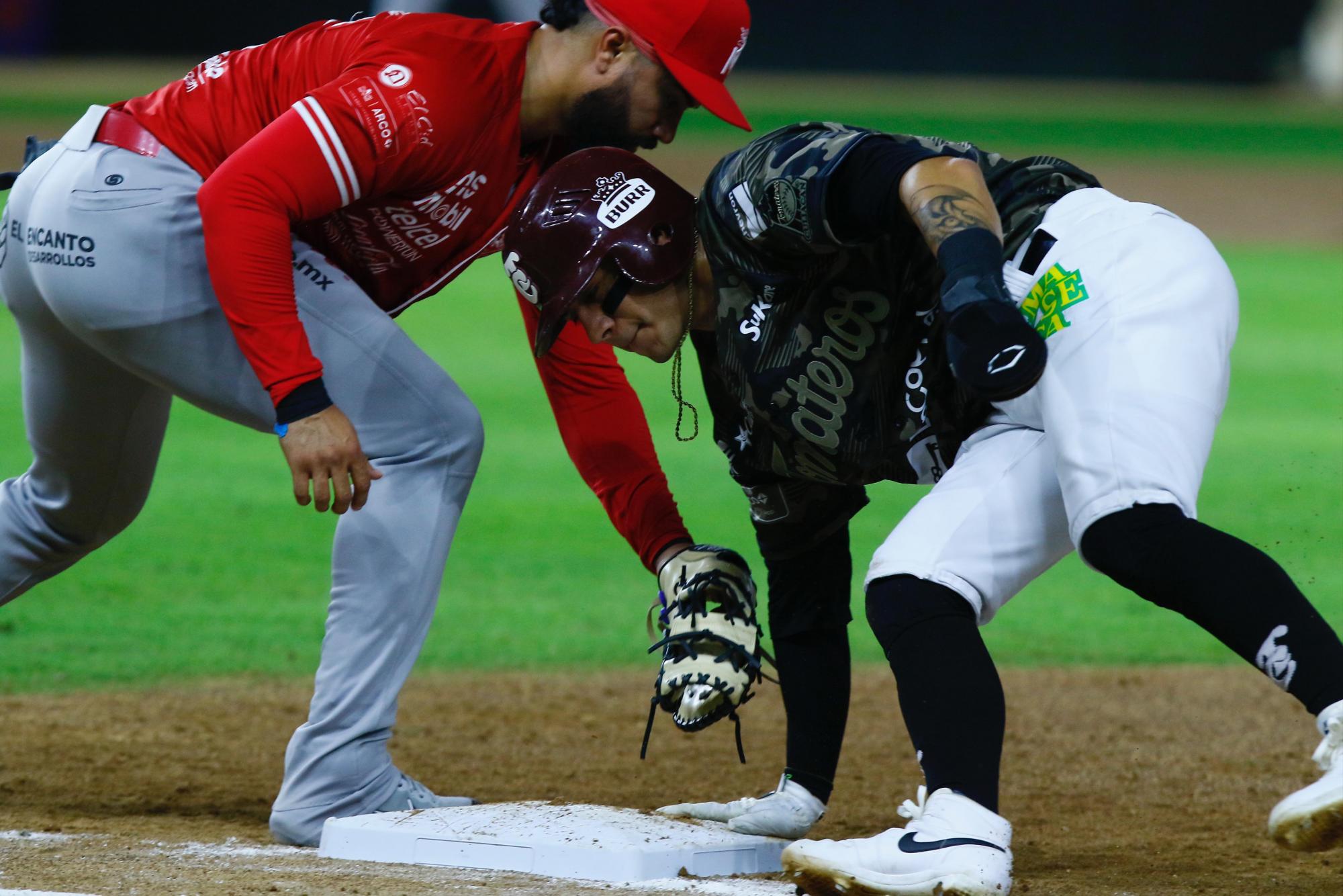 $!Victoria tinta en sangre para Tomateros de Culiacán en la ‘Guerra Civil’