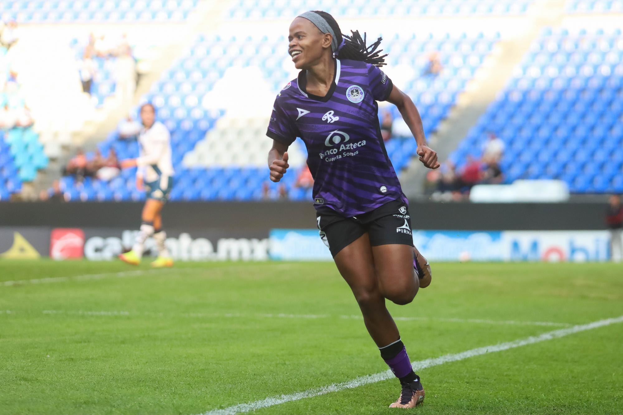 $!Mazatlán Femenil sorprende al Puebla en el Cuauhtémoc